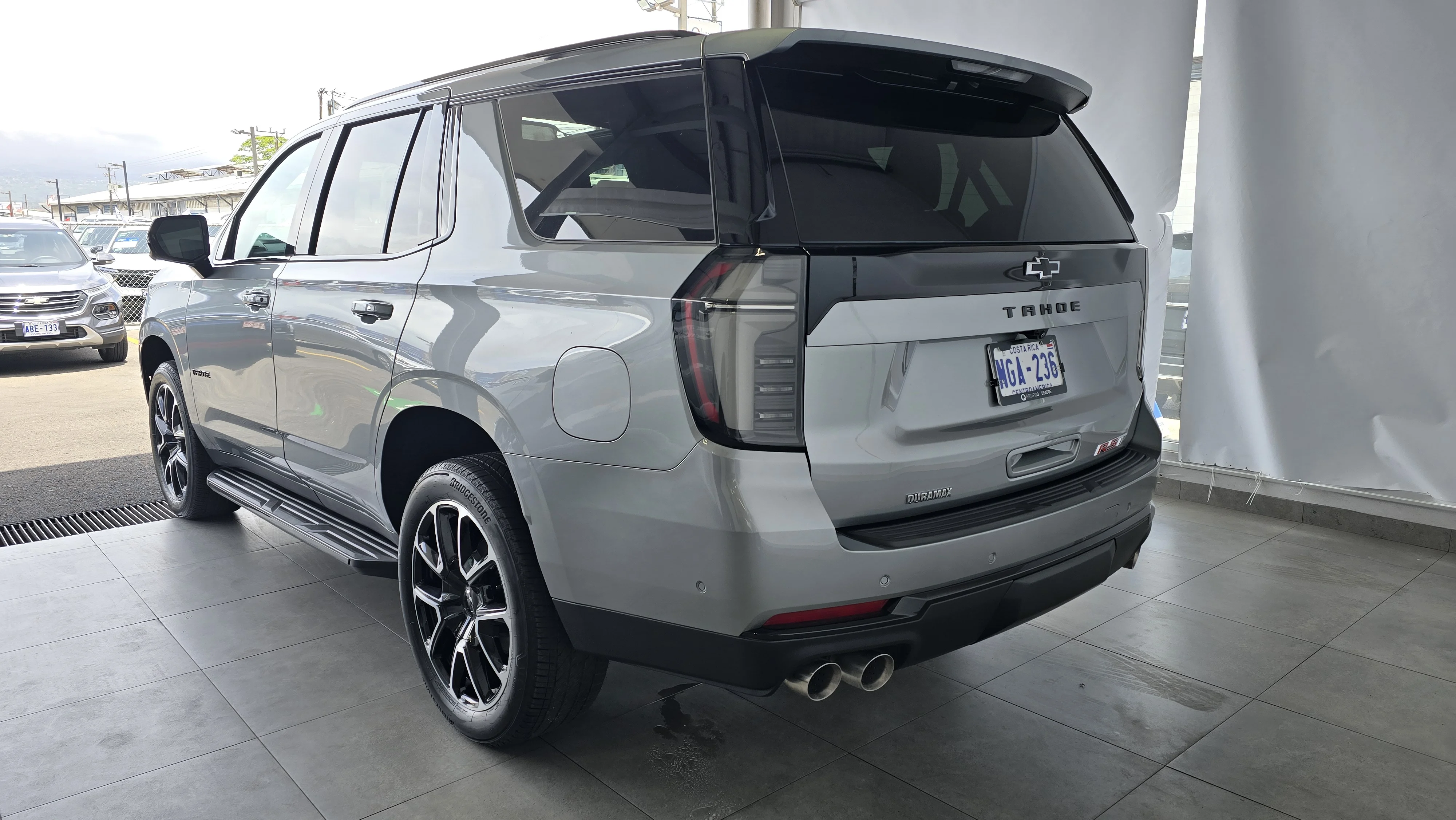 Exterior 8