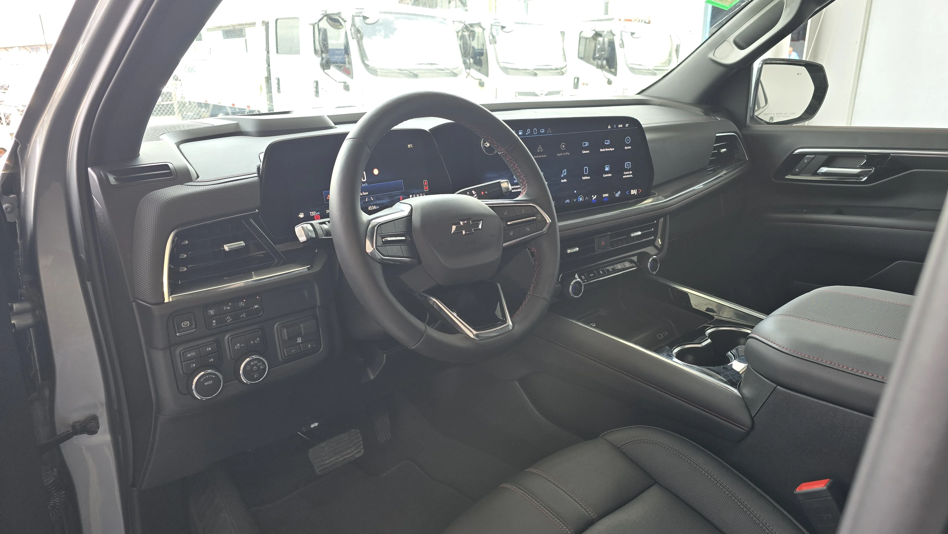 Interior 6