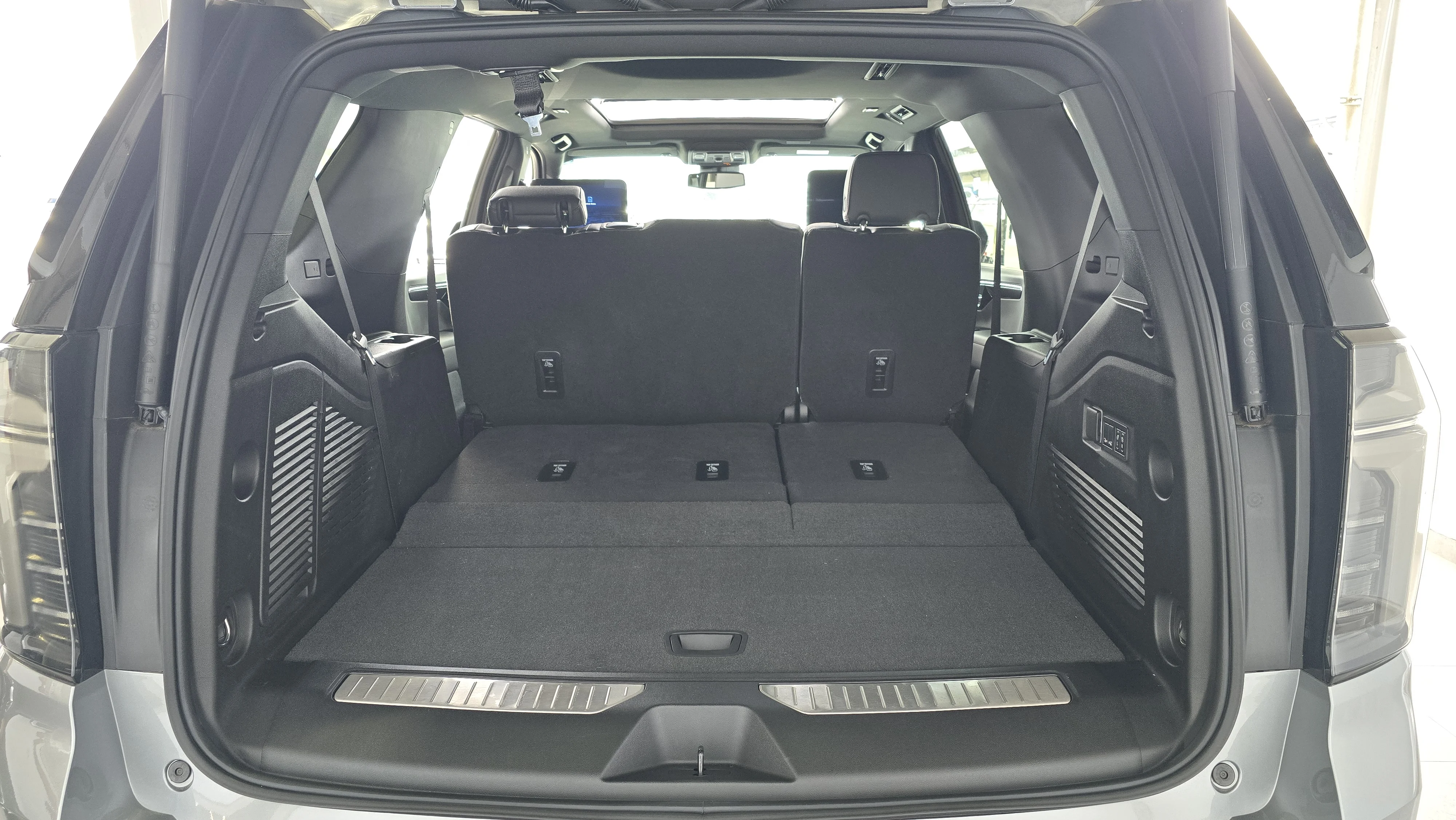 Interior 3