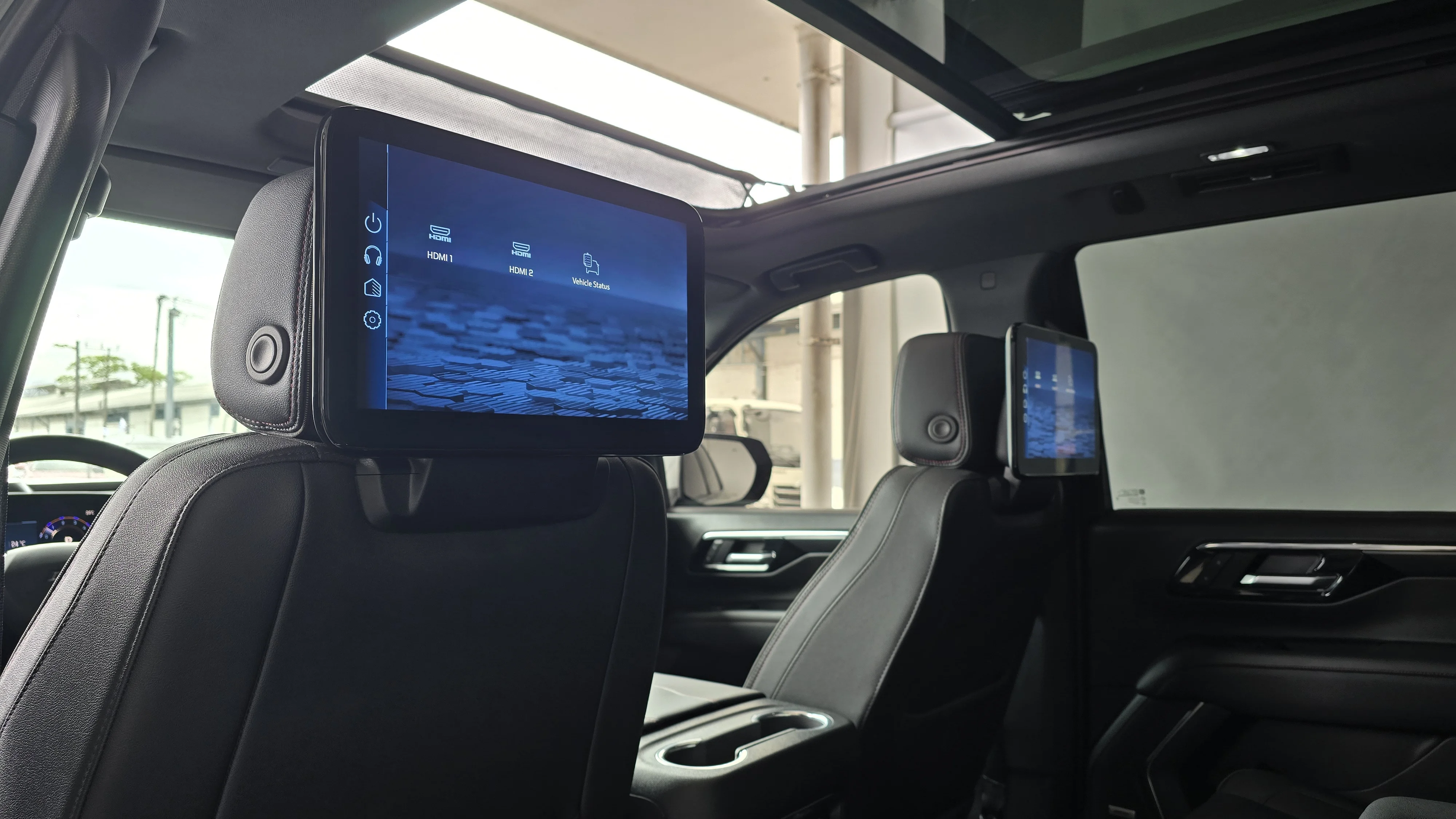 Interior 5