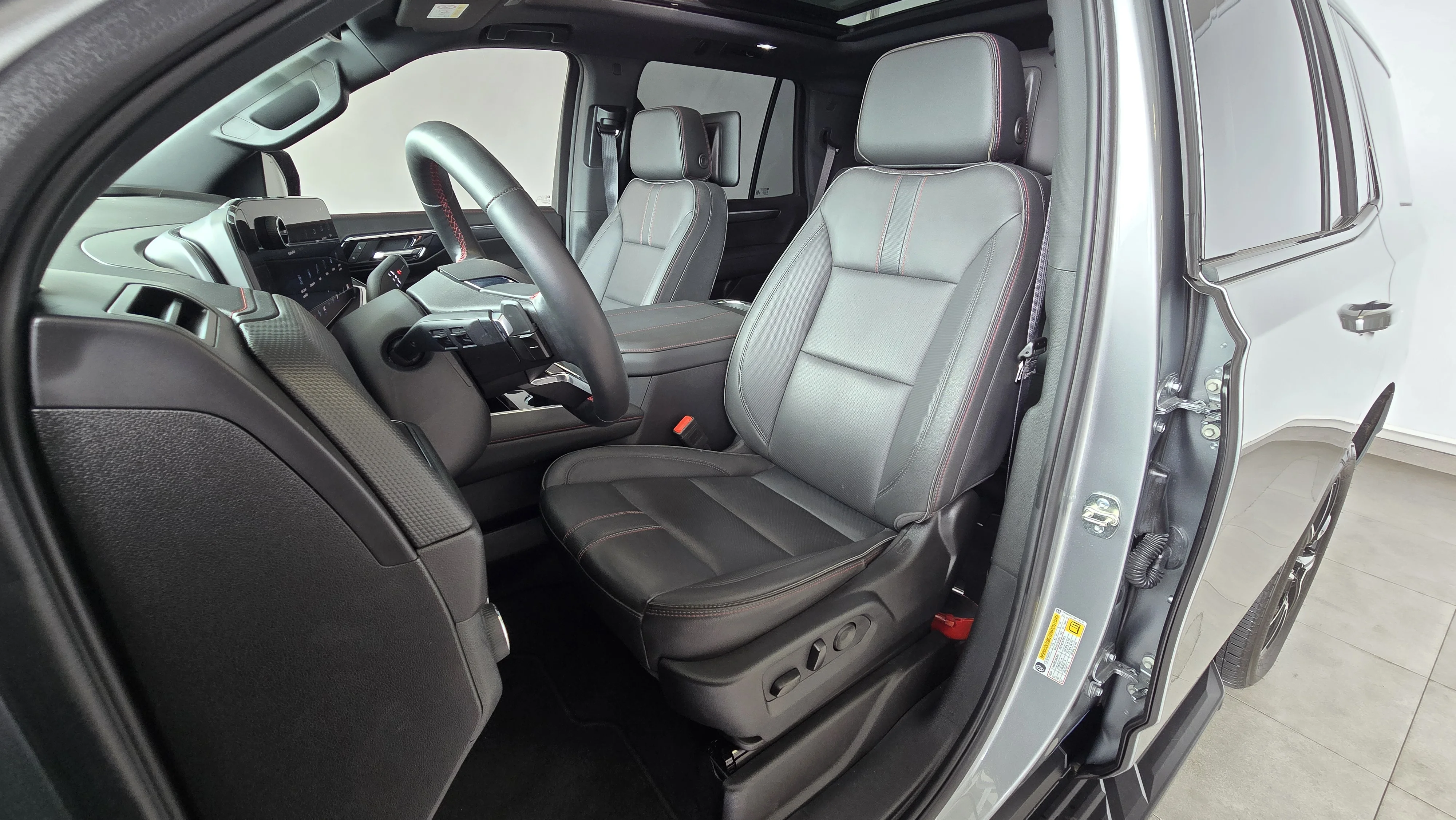 Interior 4