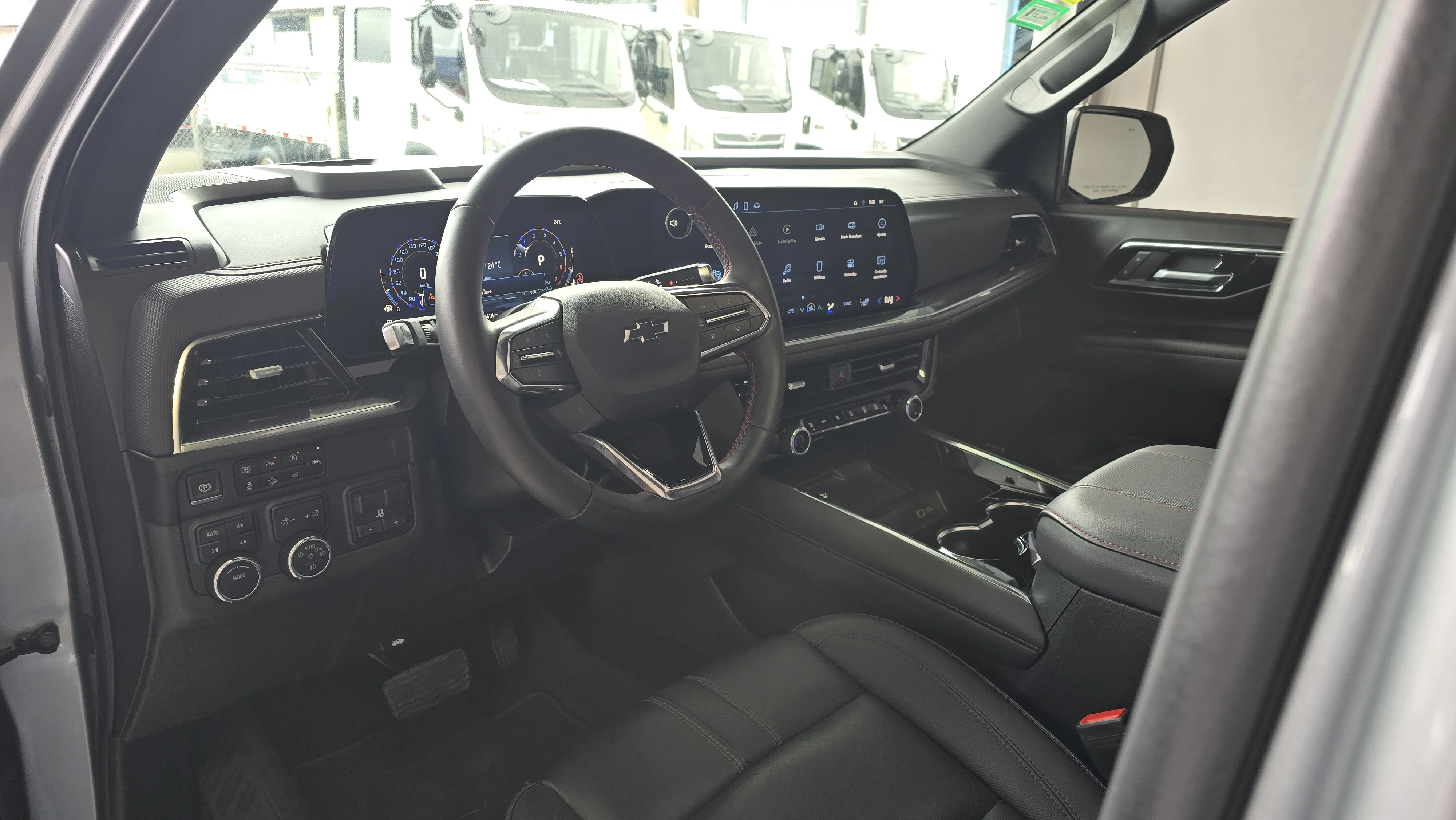 Interior 6