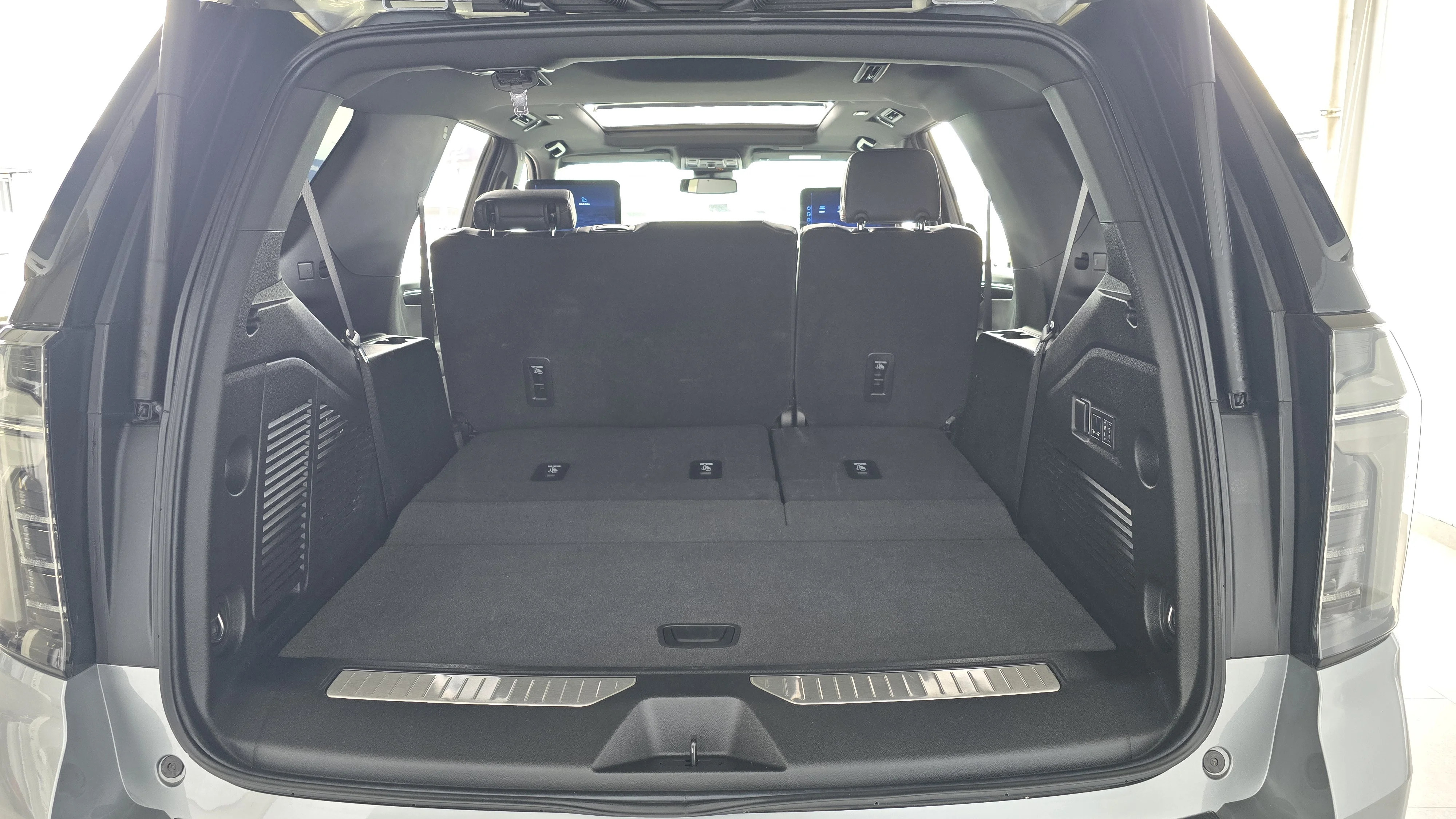Interior 3