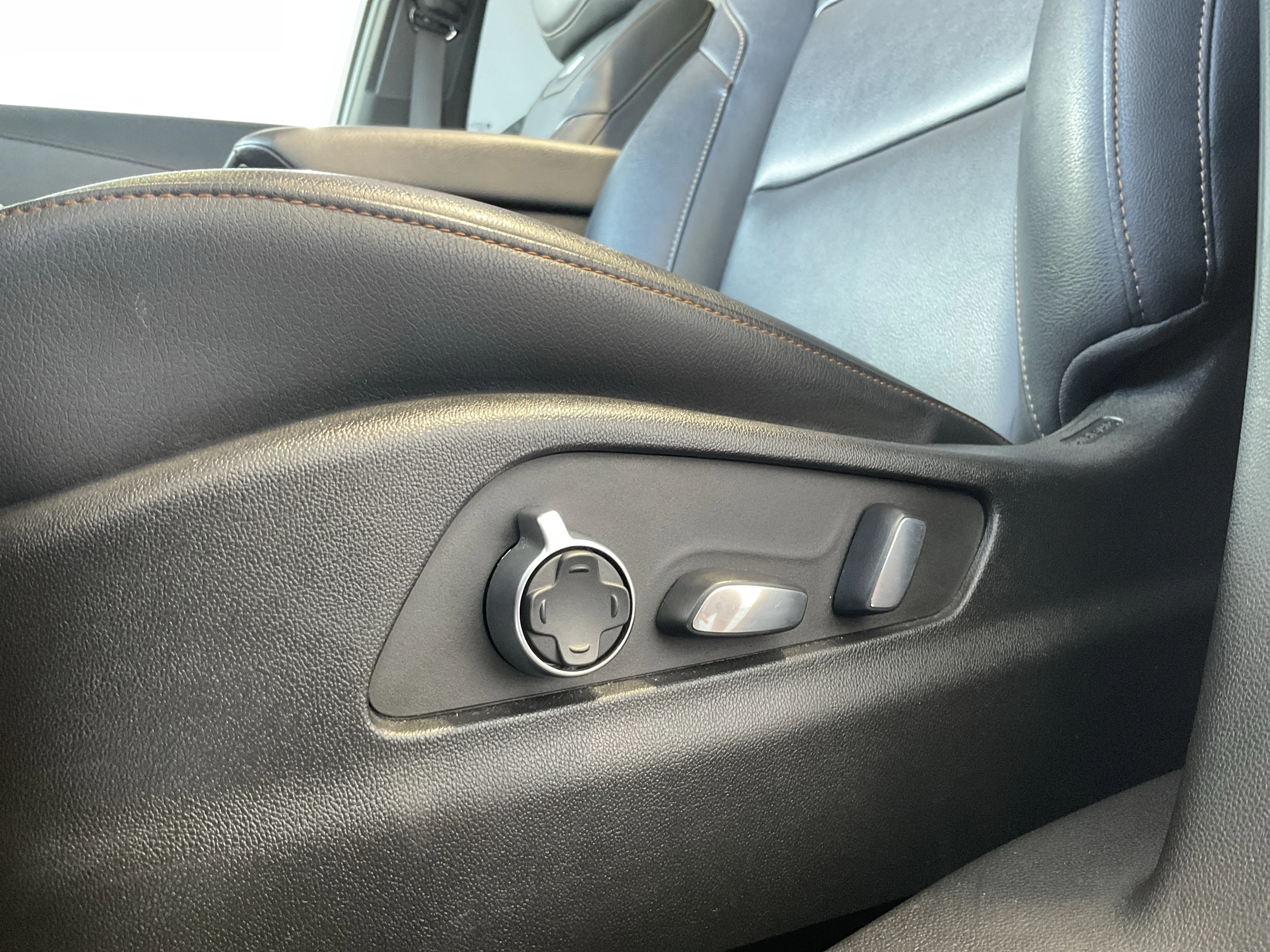 Interior 4