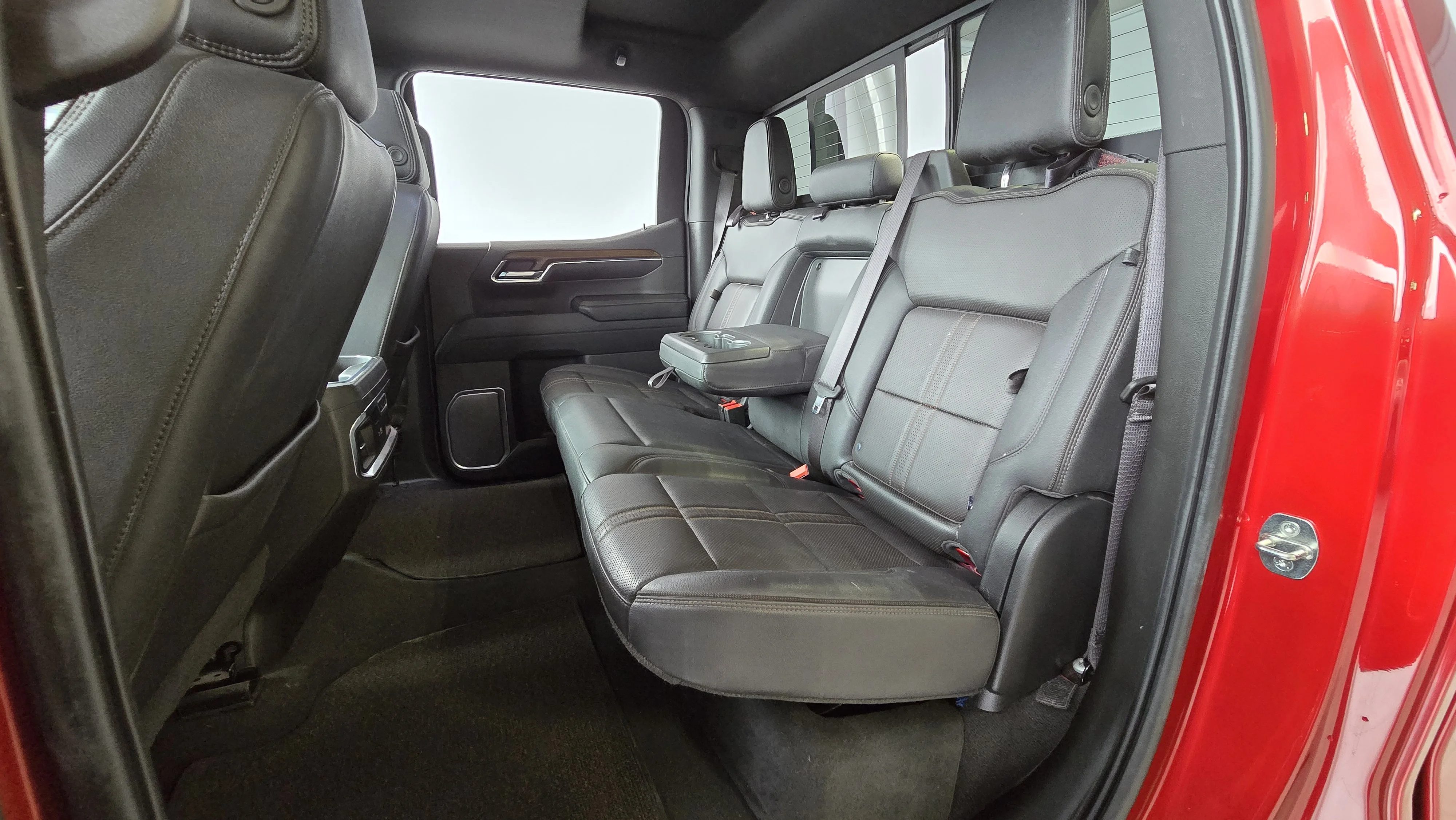 Interior 4