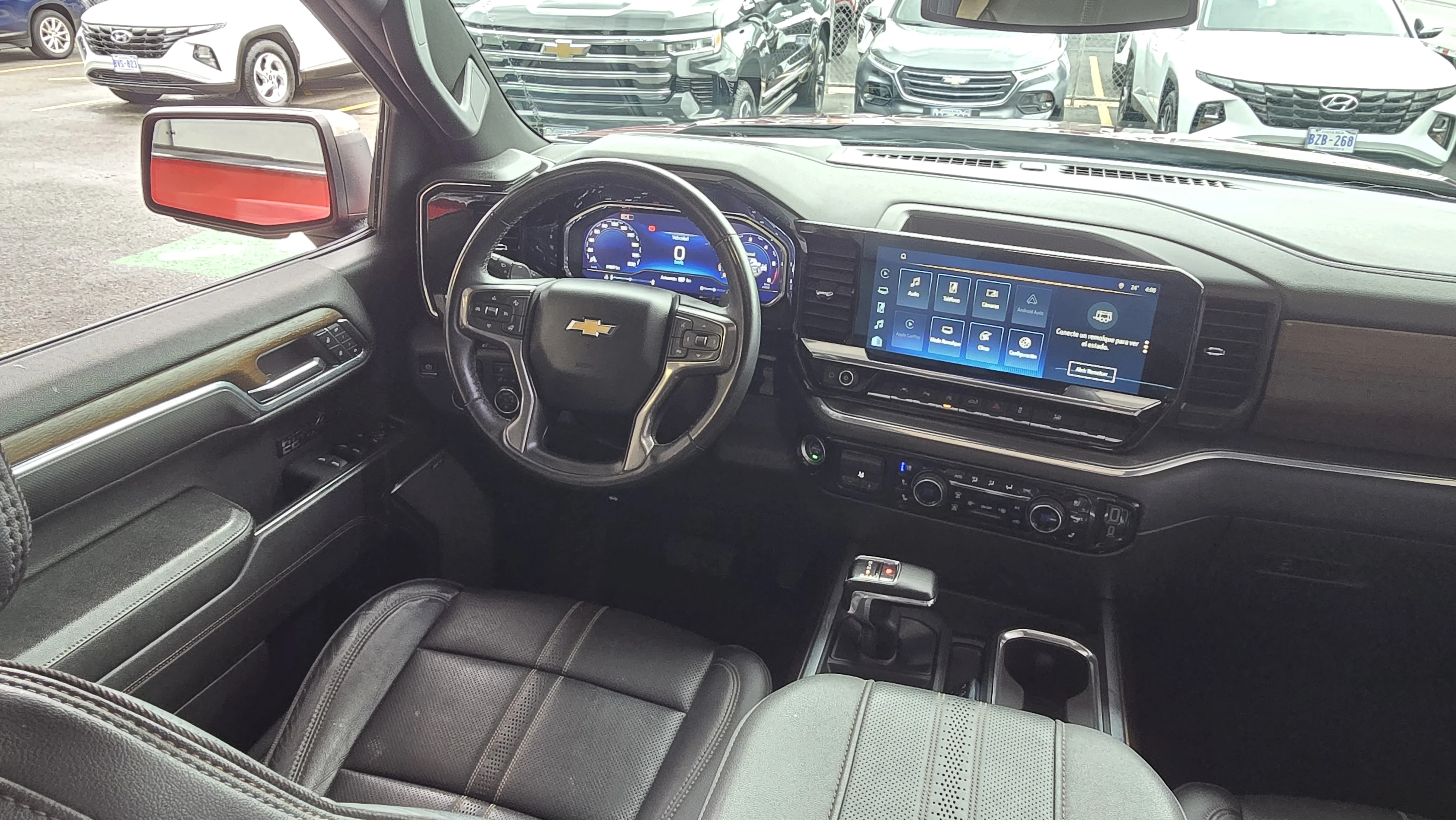 Interior 7
