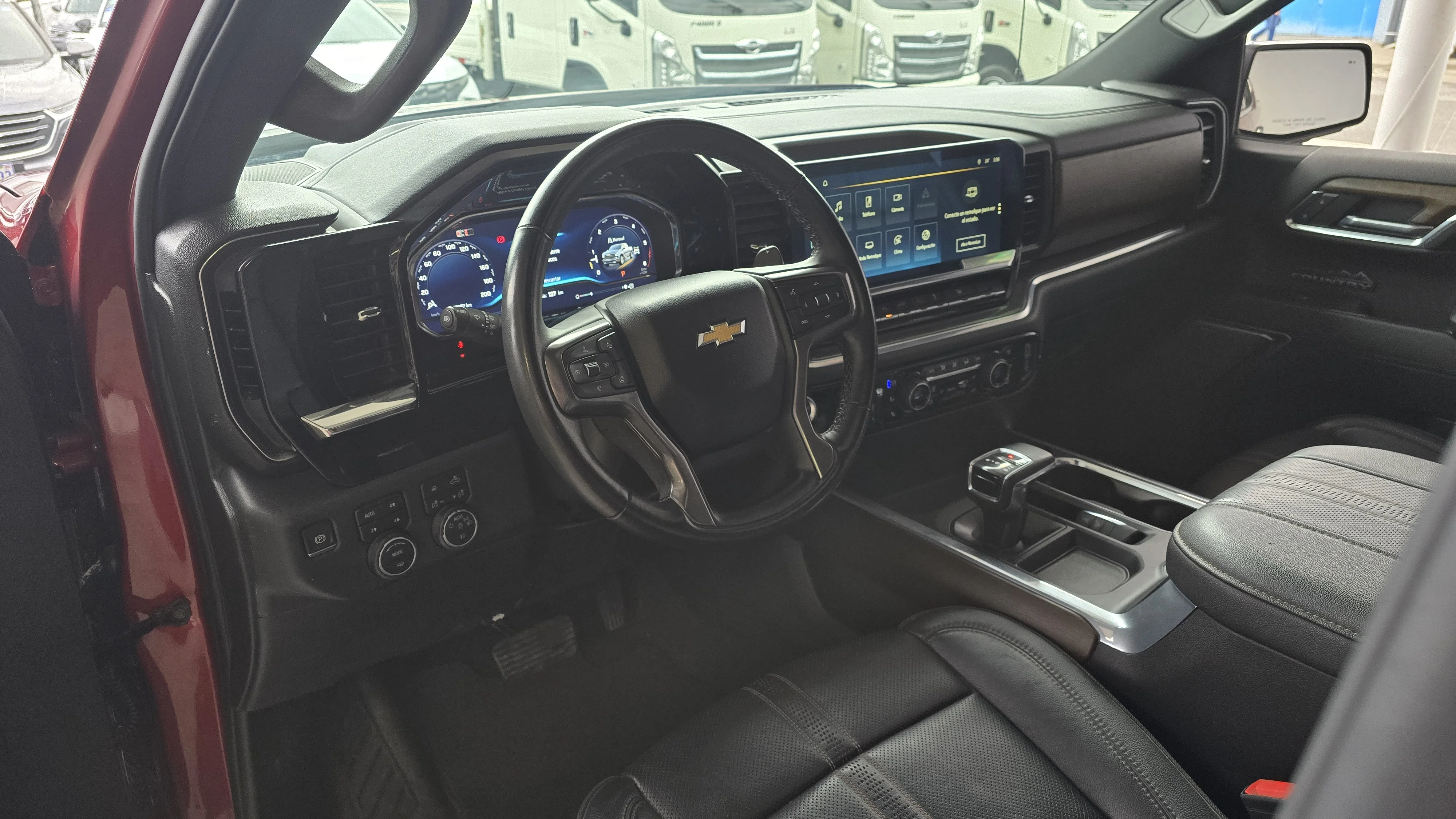 Interior 5