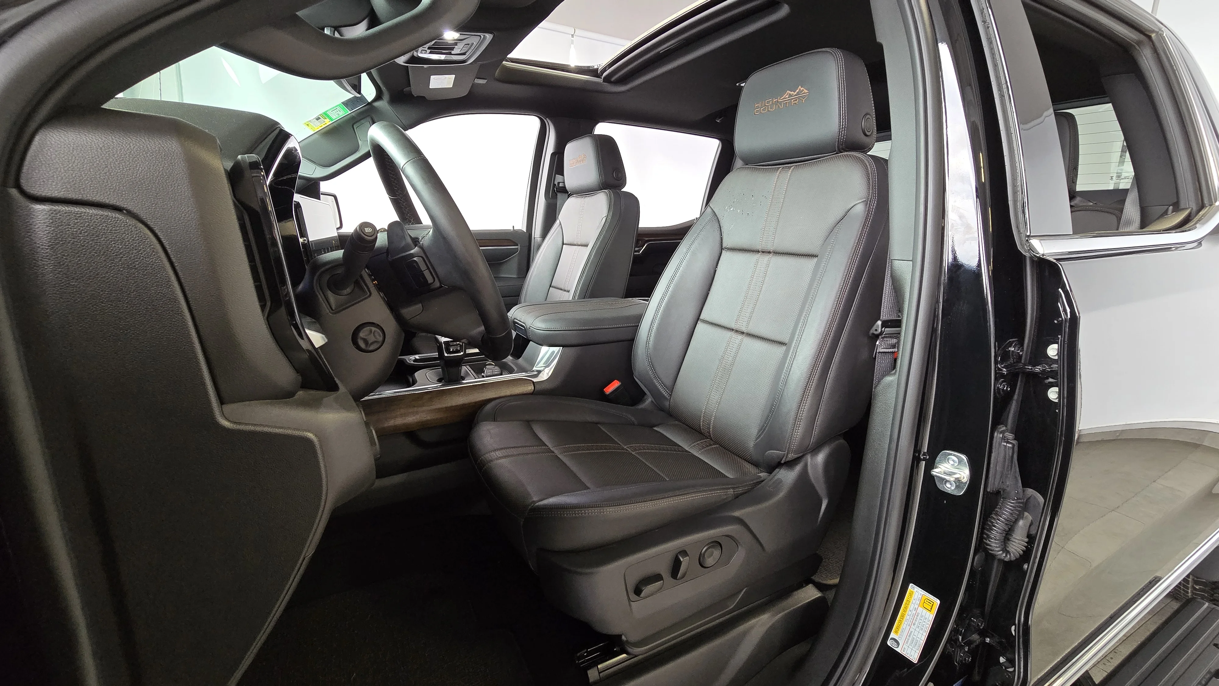 Interior 3