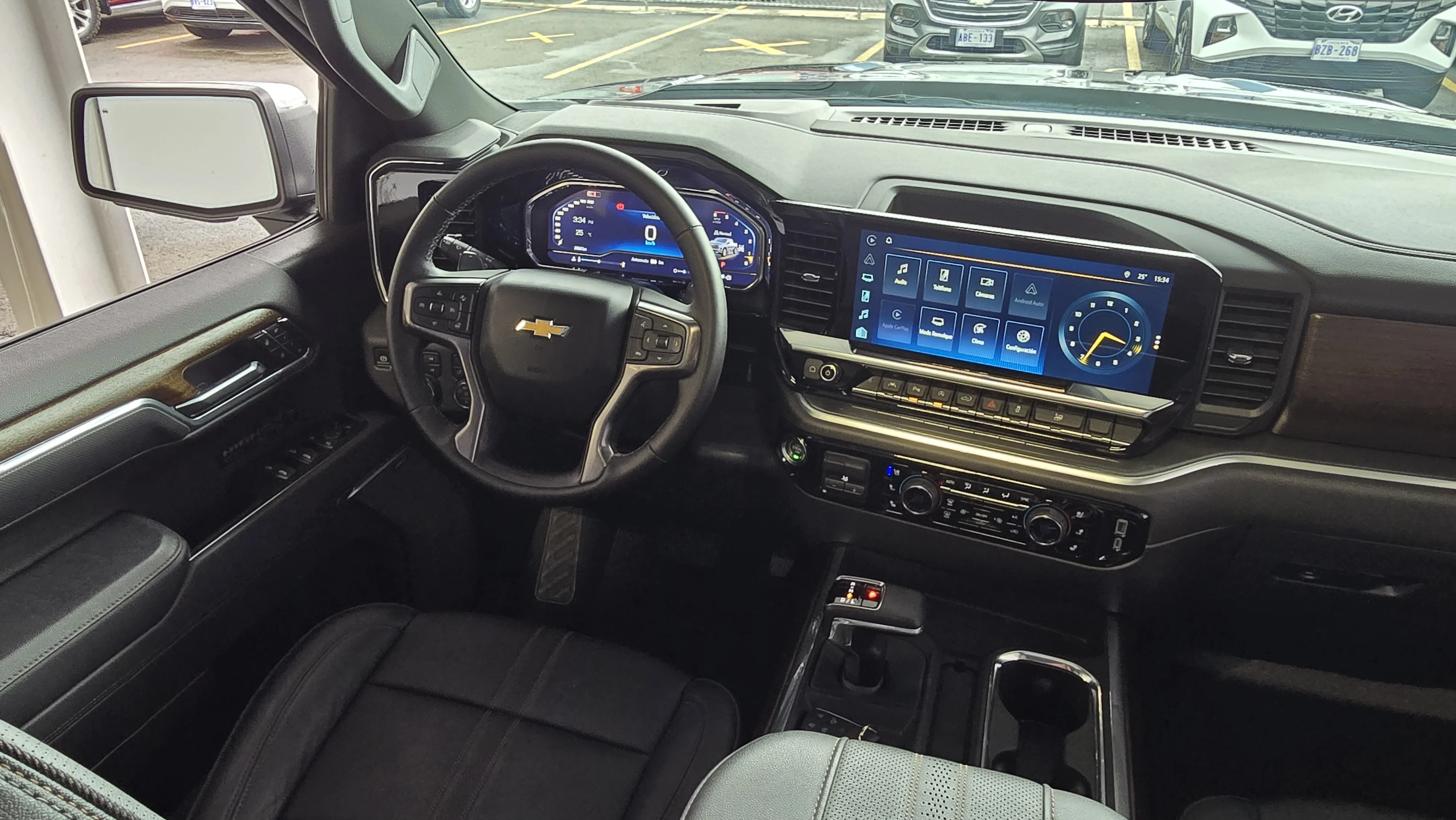 Interior 7