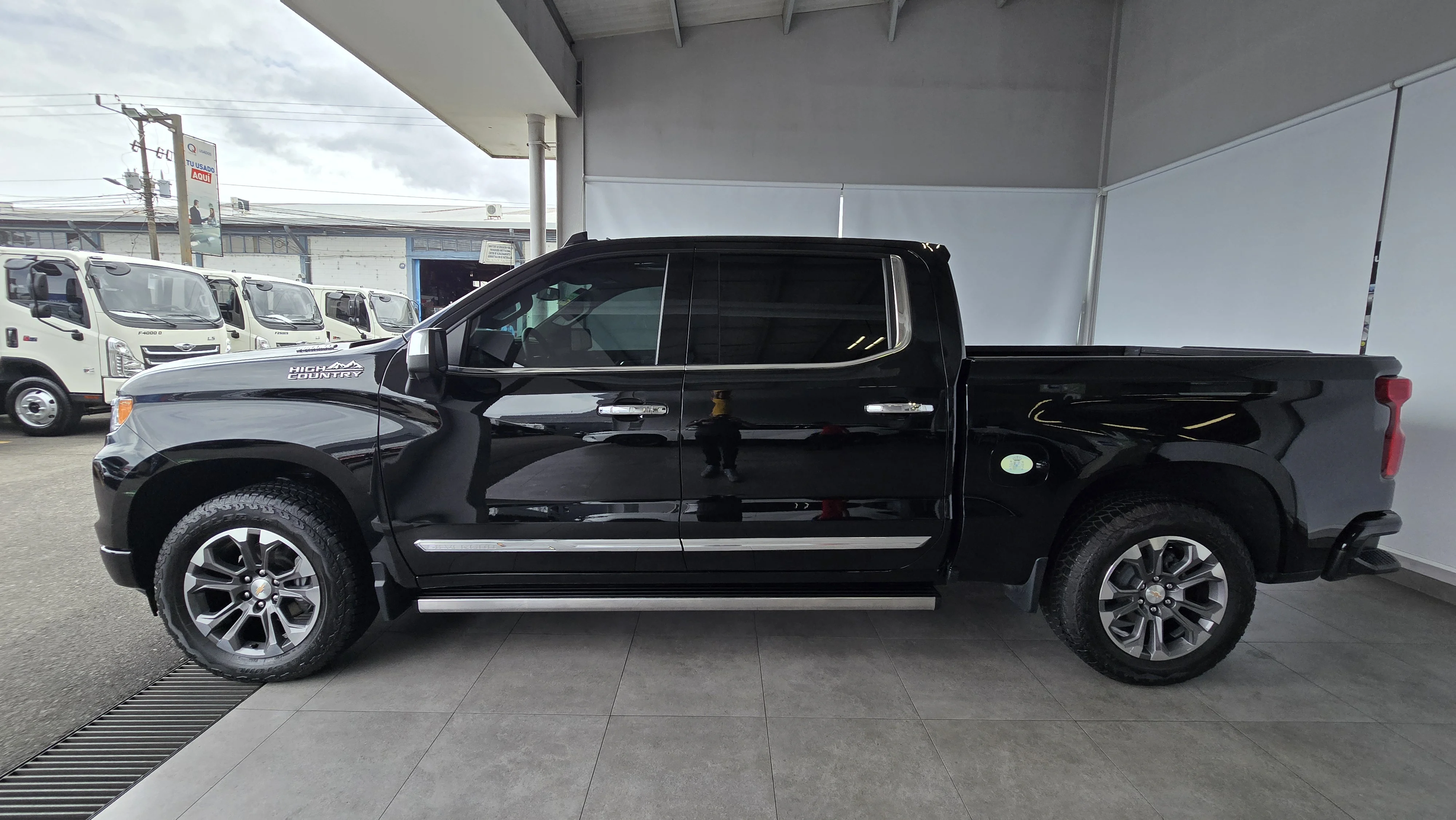 Exterior 4