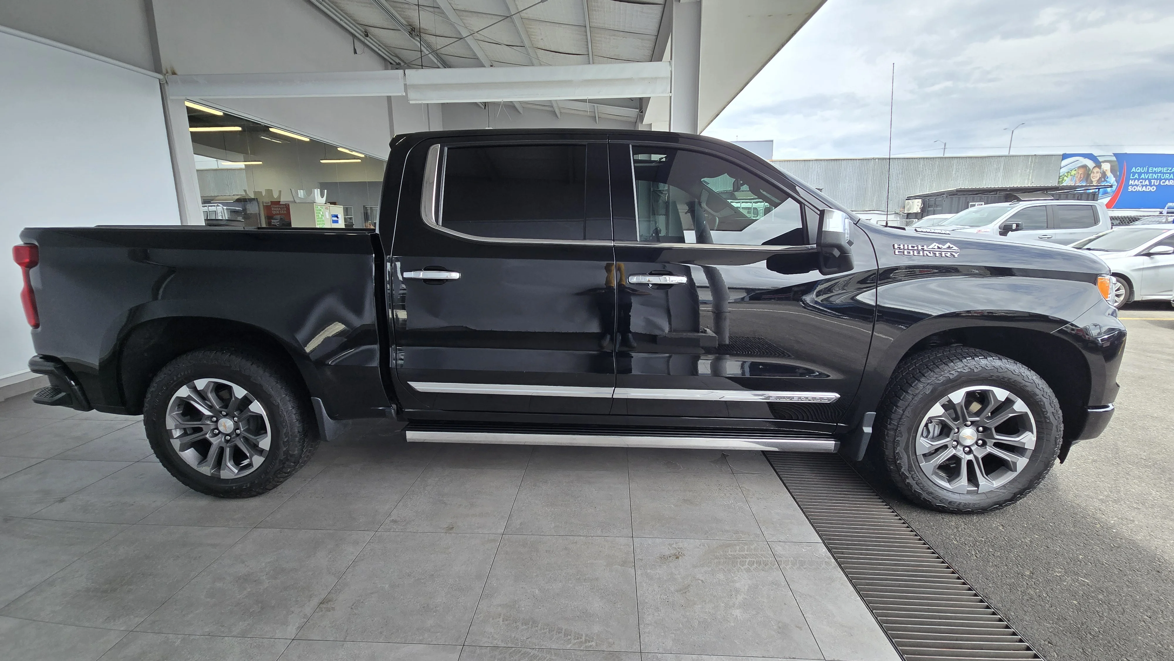 Exterior 5