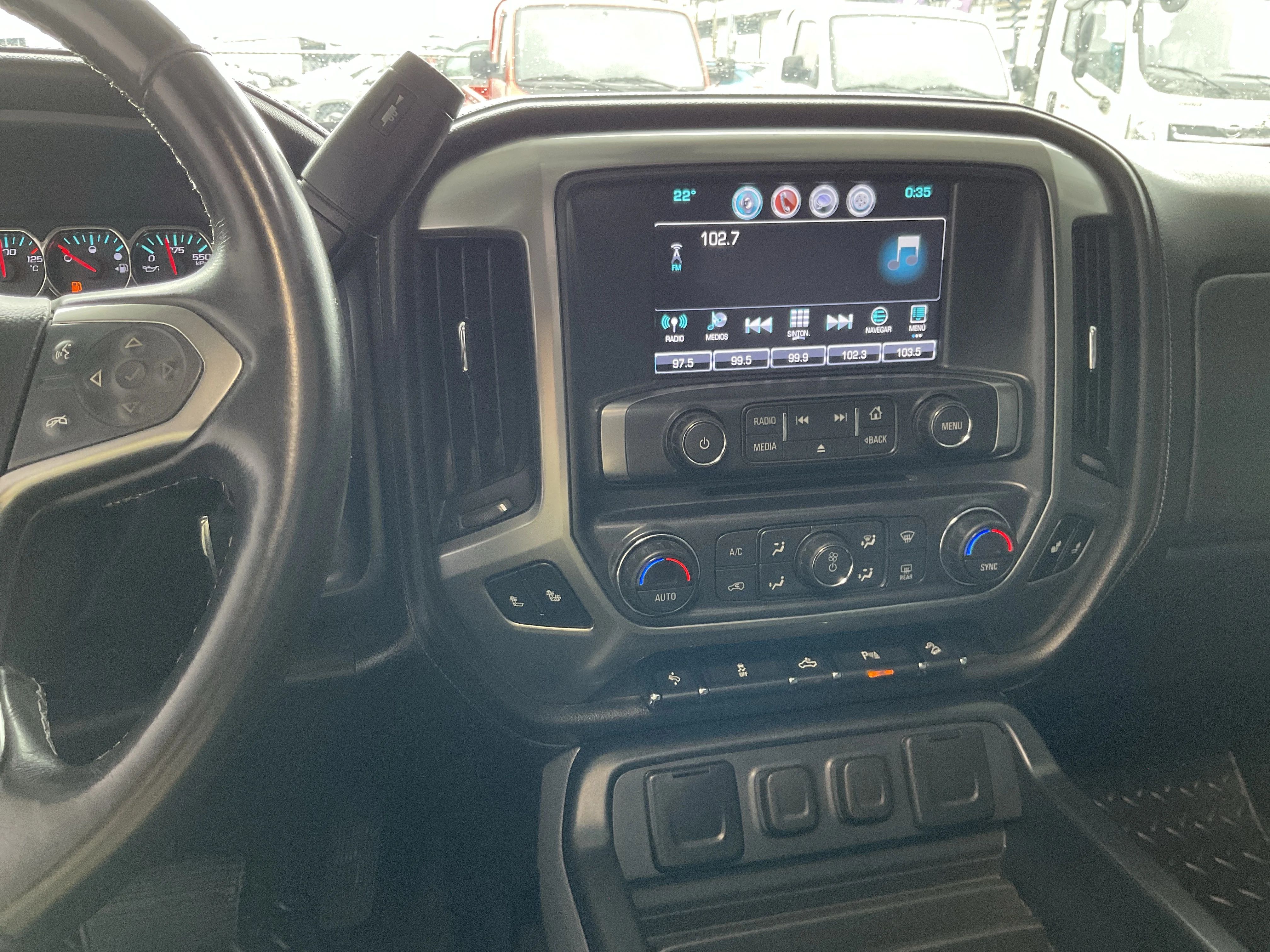 Interior 7