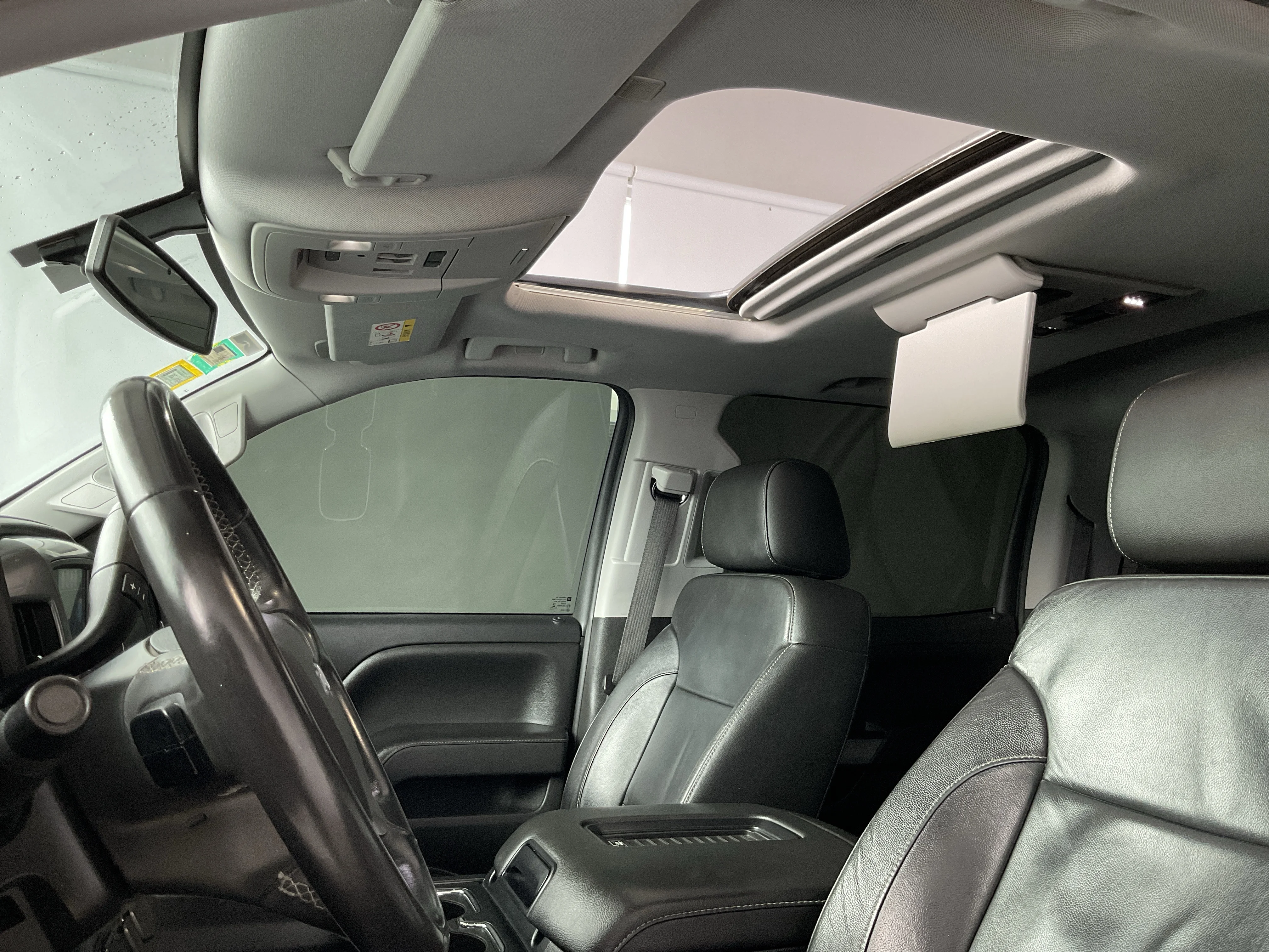 Interior 9