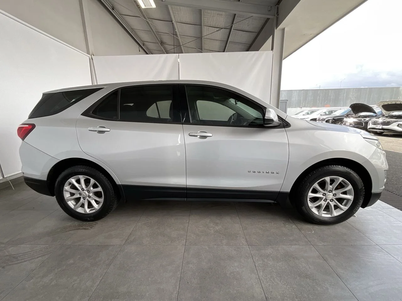 Exterior 8