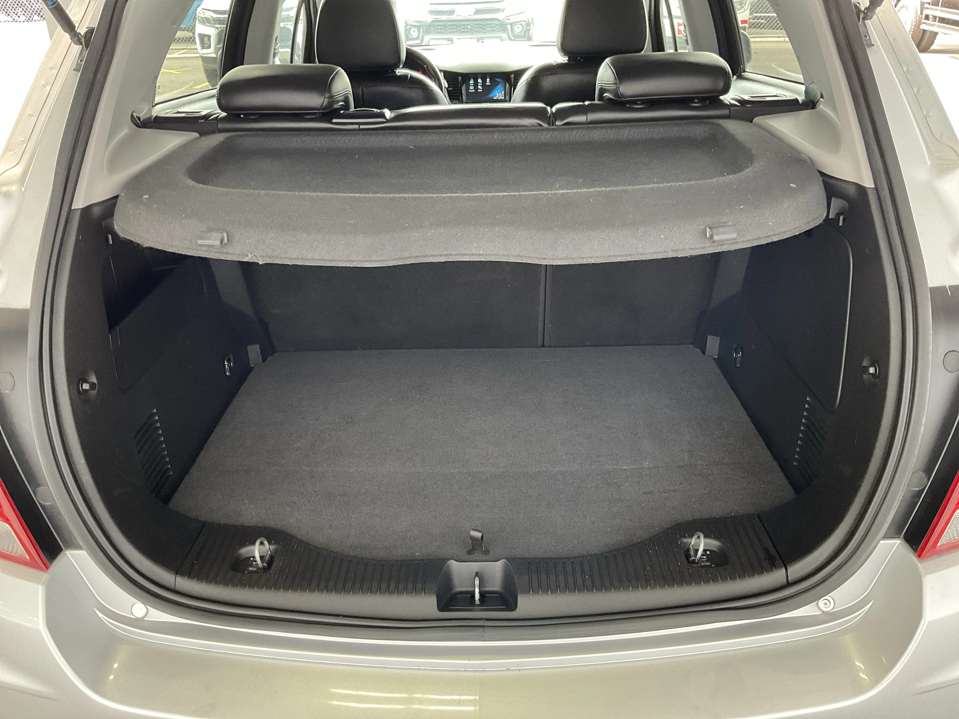 Interior 3