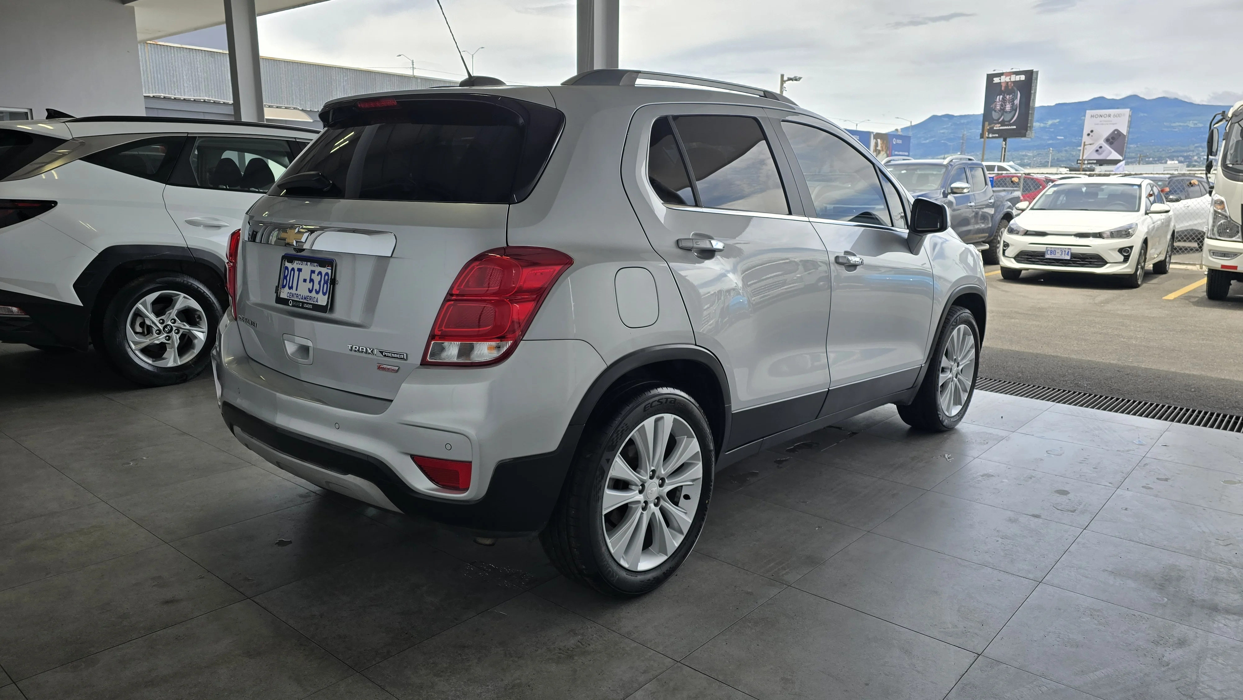 Exterior 7