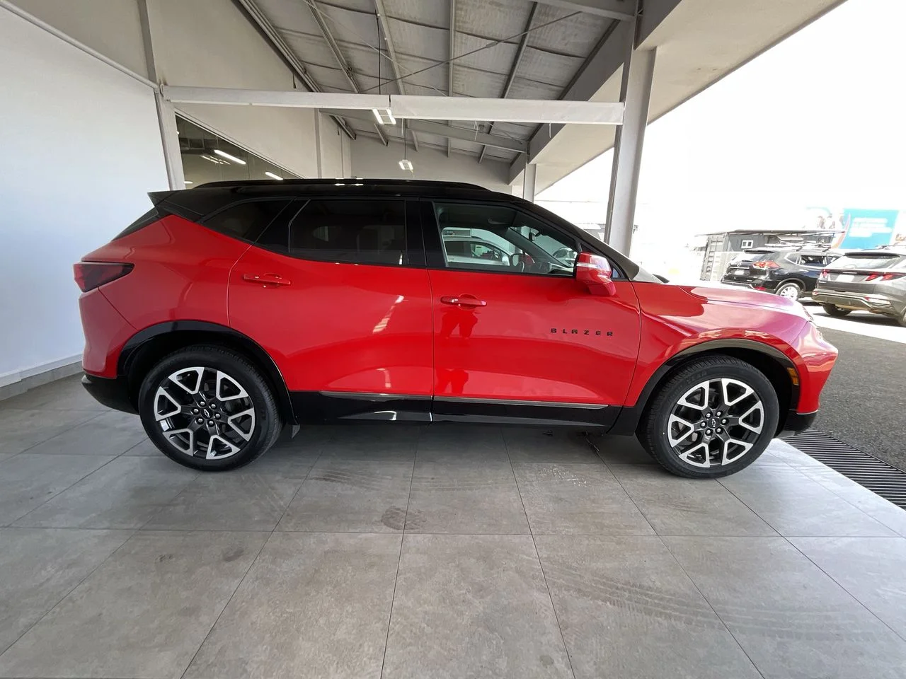 Exterior 8