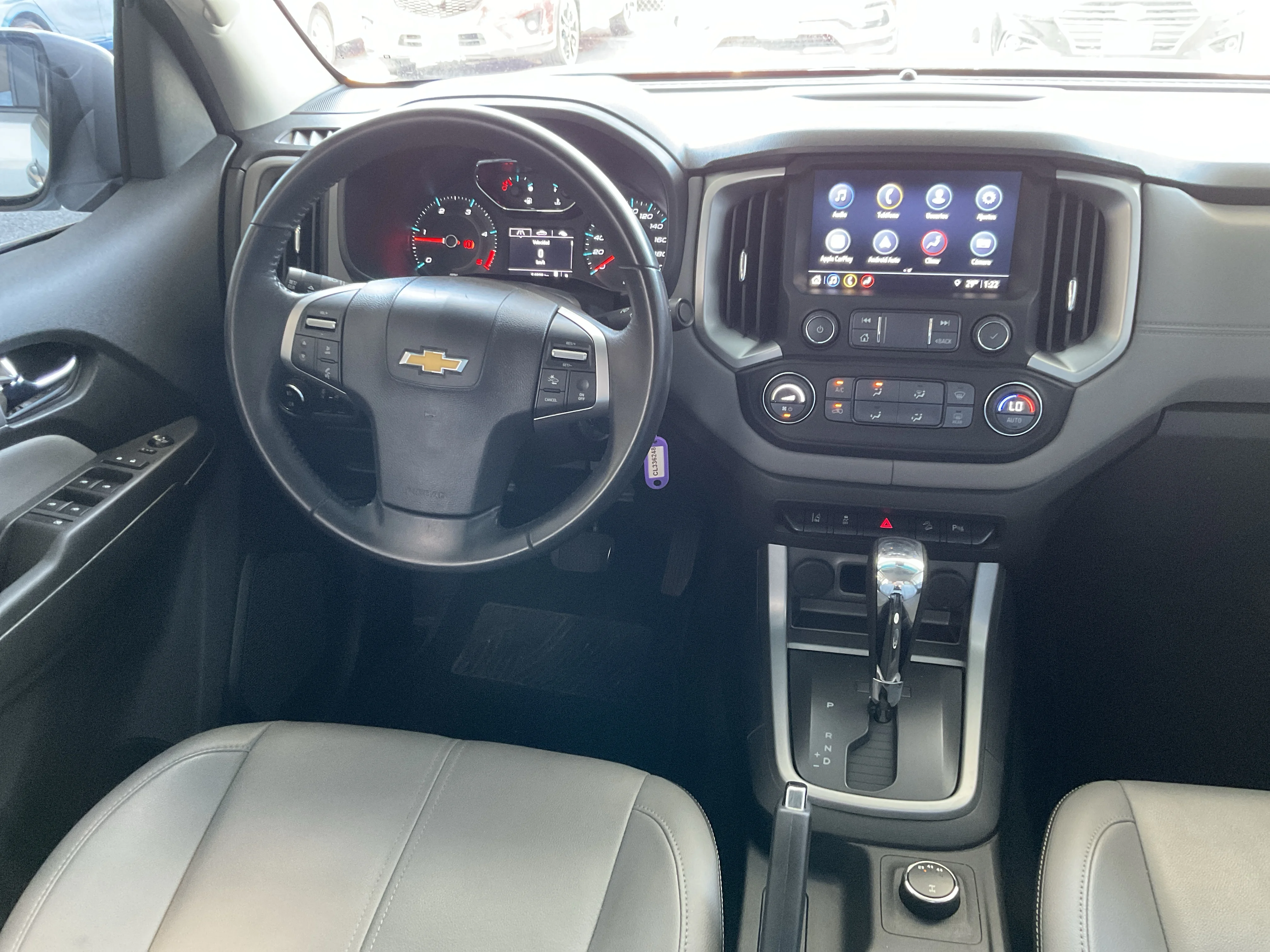Interior 8