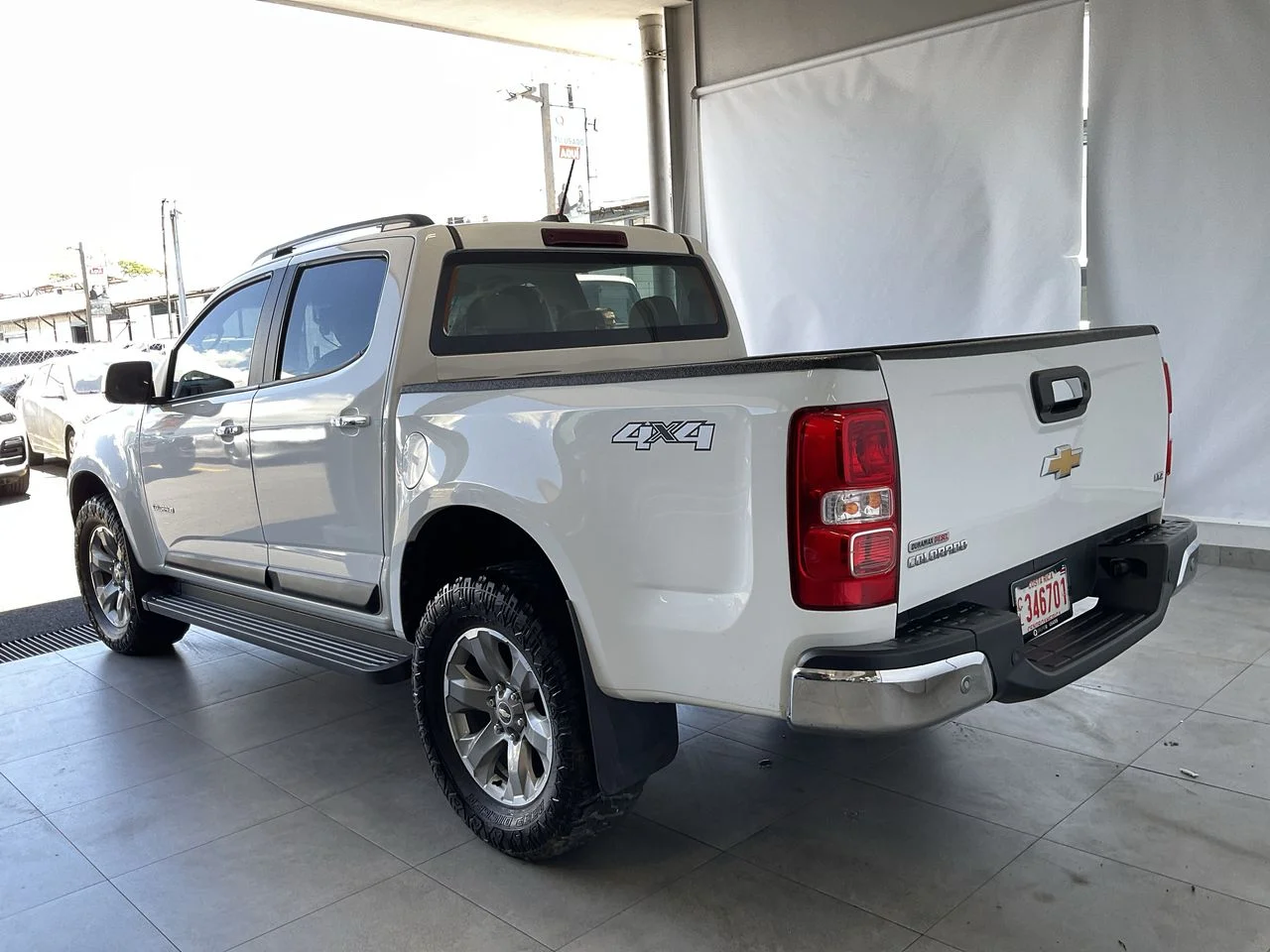 Exterior 5