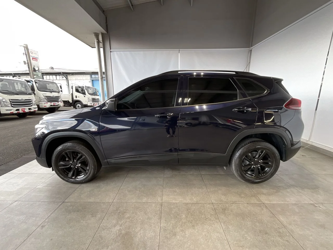 Exterior 4