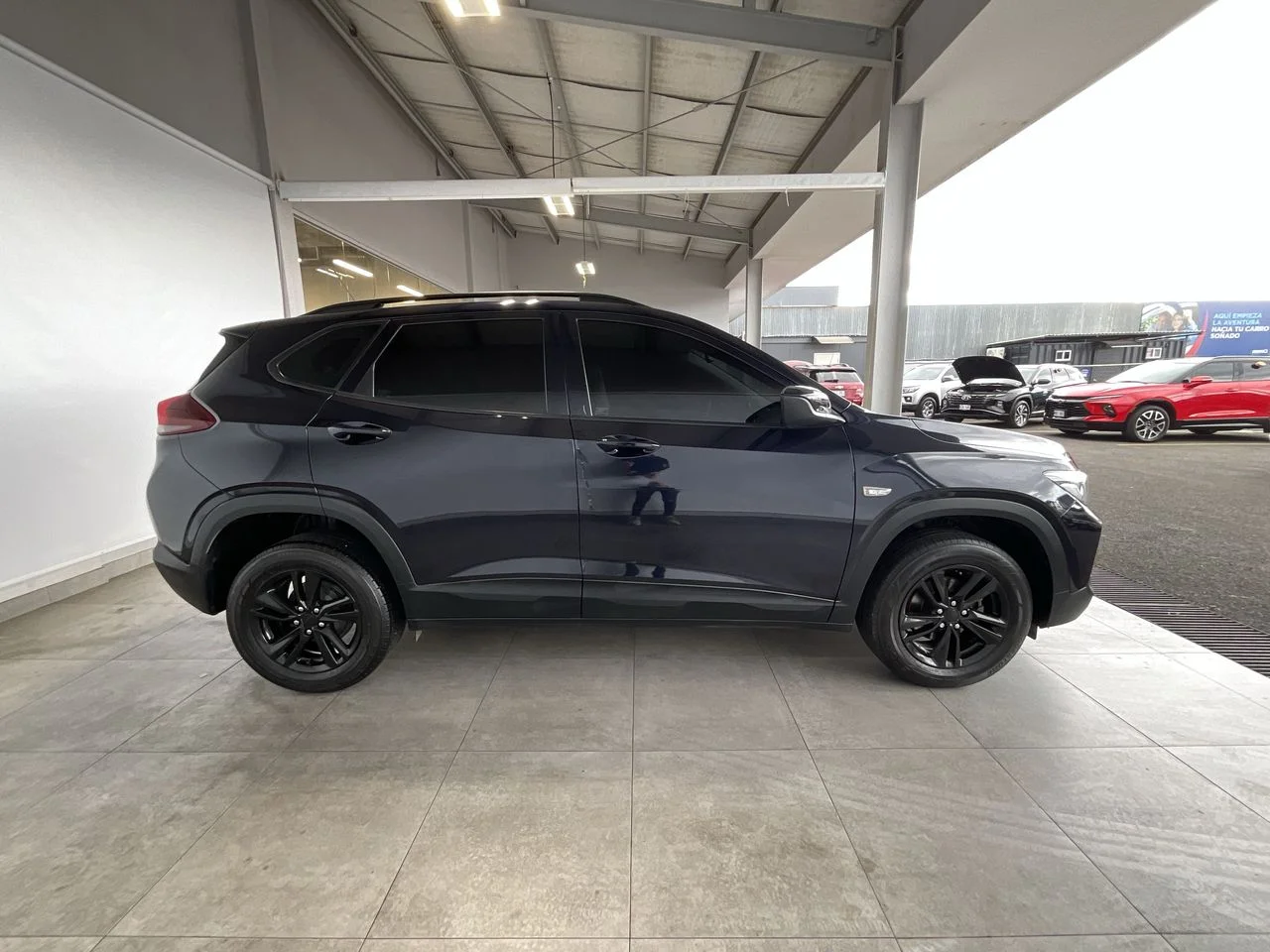 Exterior 8