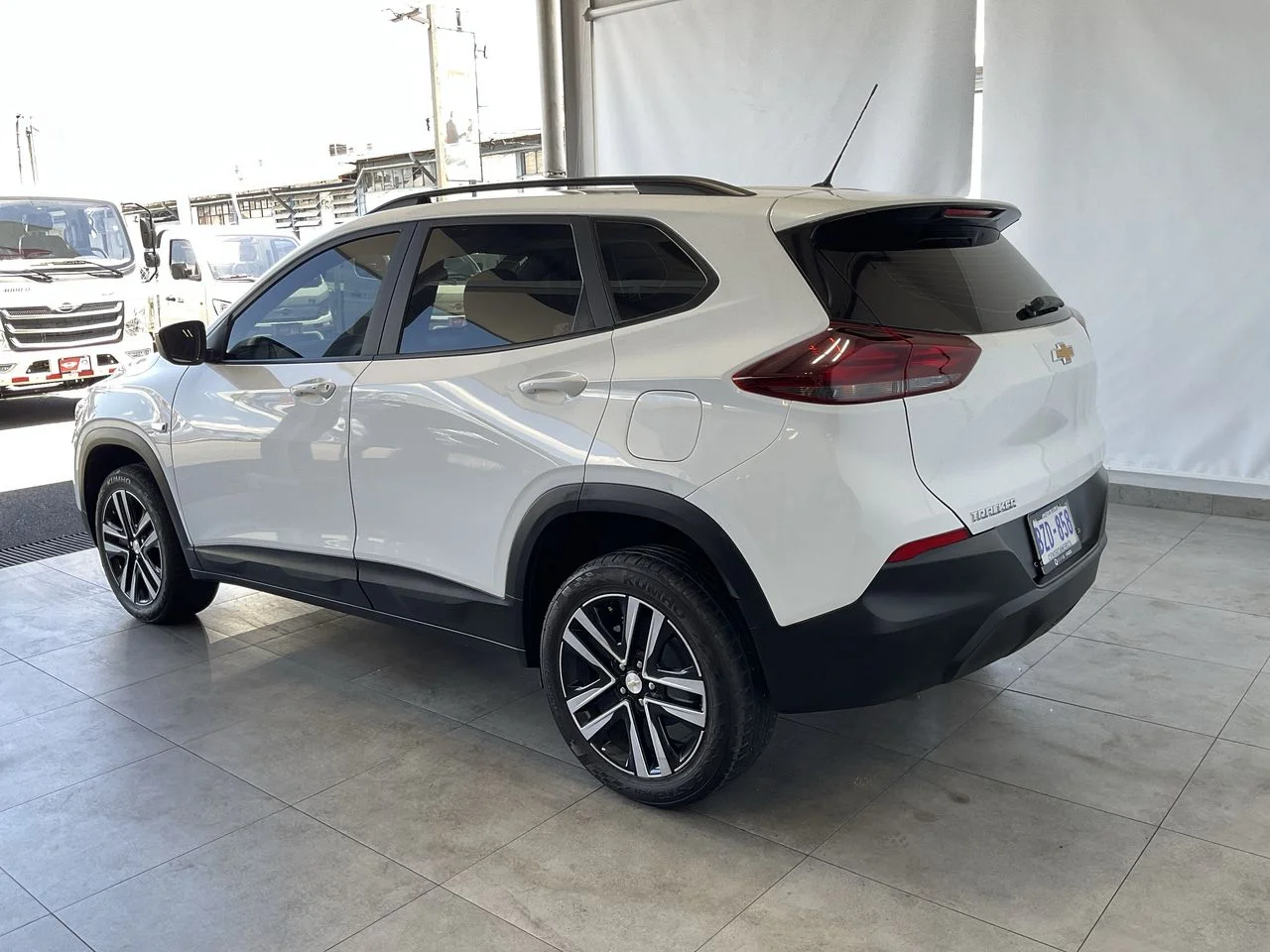 Exterior 5