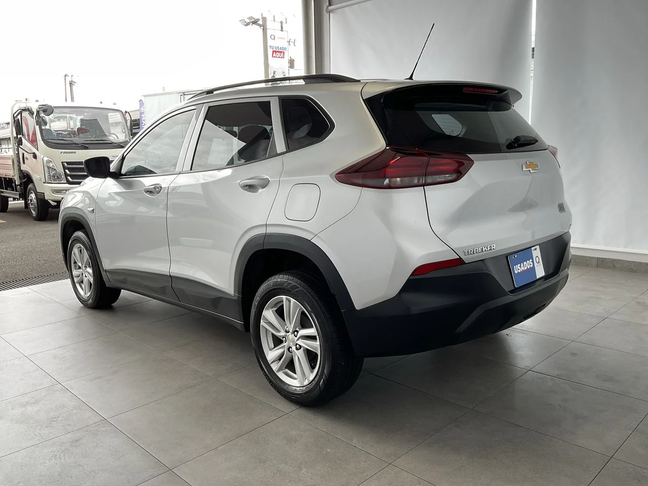 Exterior 5