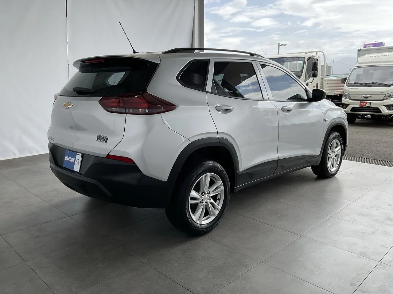 Exterior 7