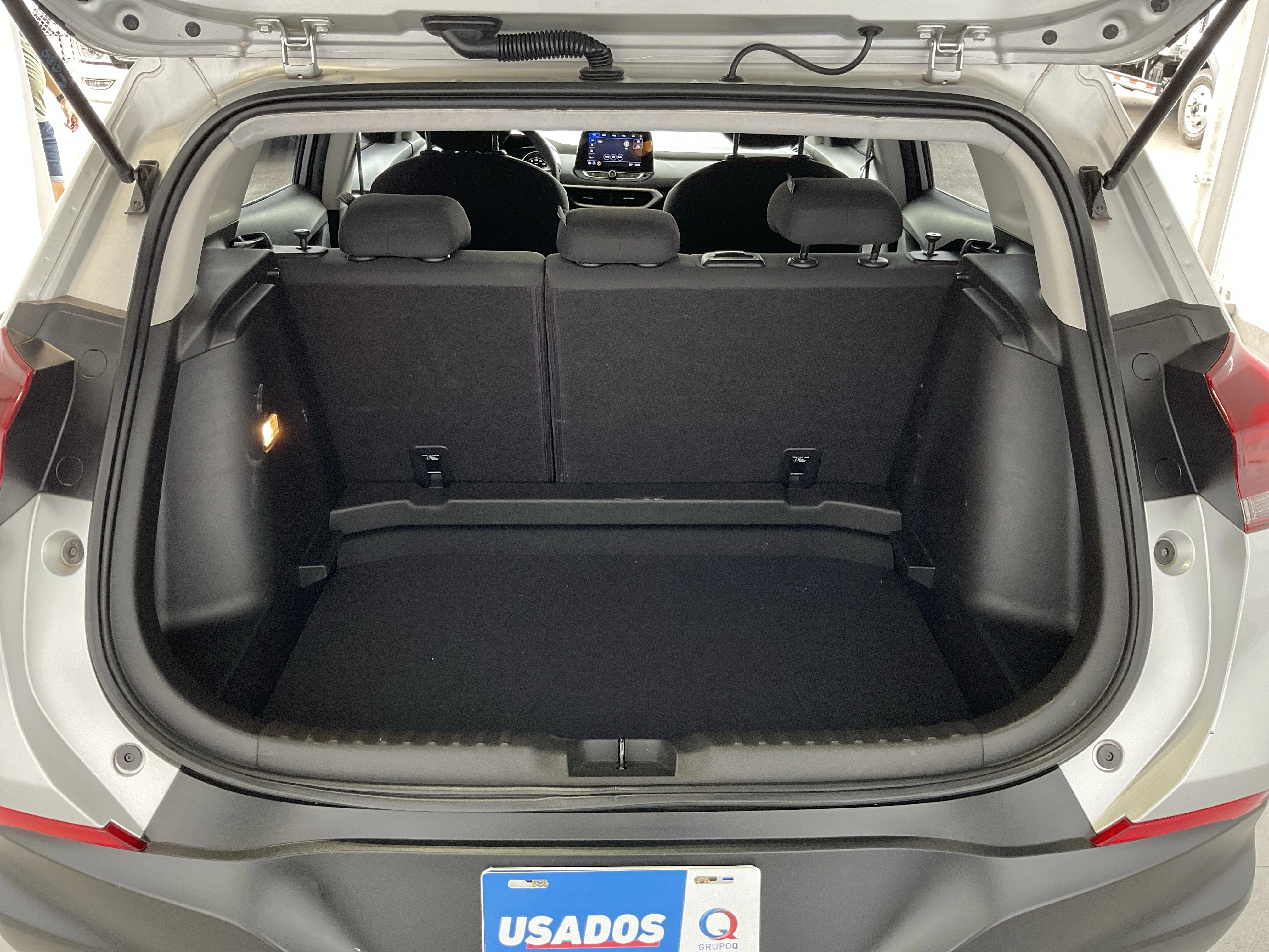 Interior 3
