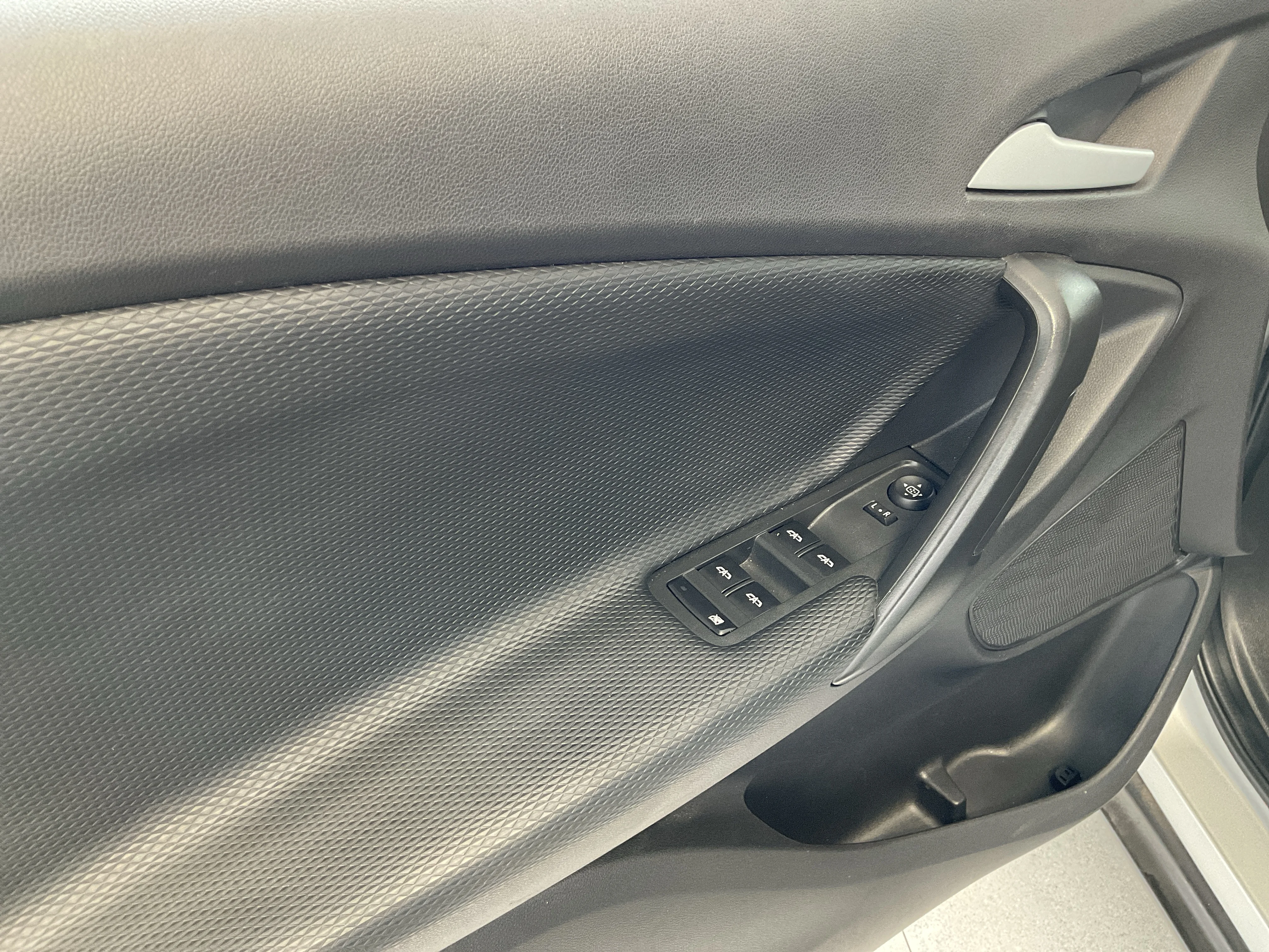 Interior 4
