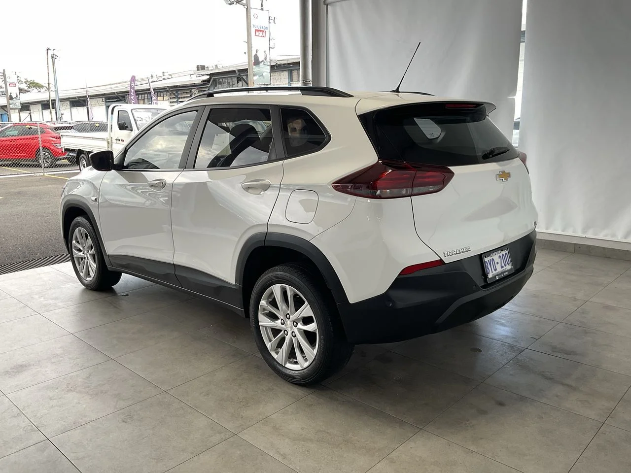 Exterior 5