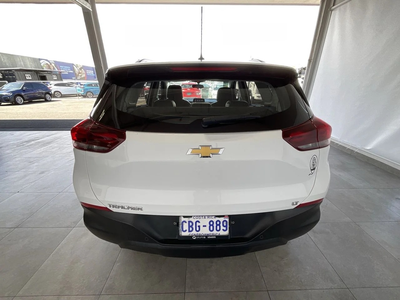 Exterior 6