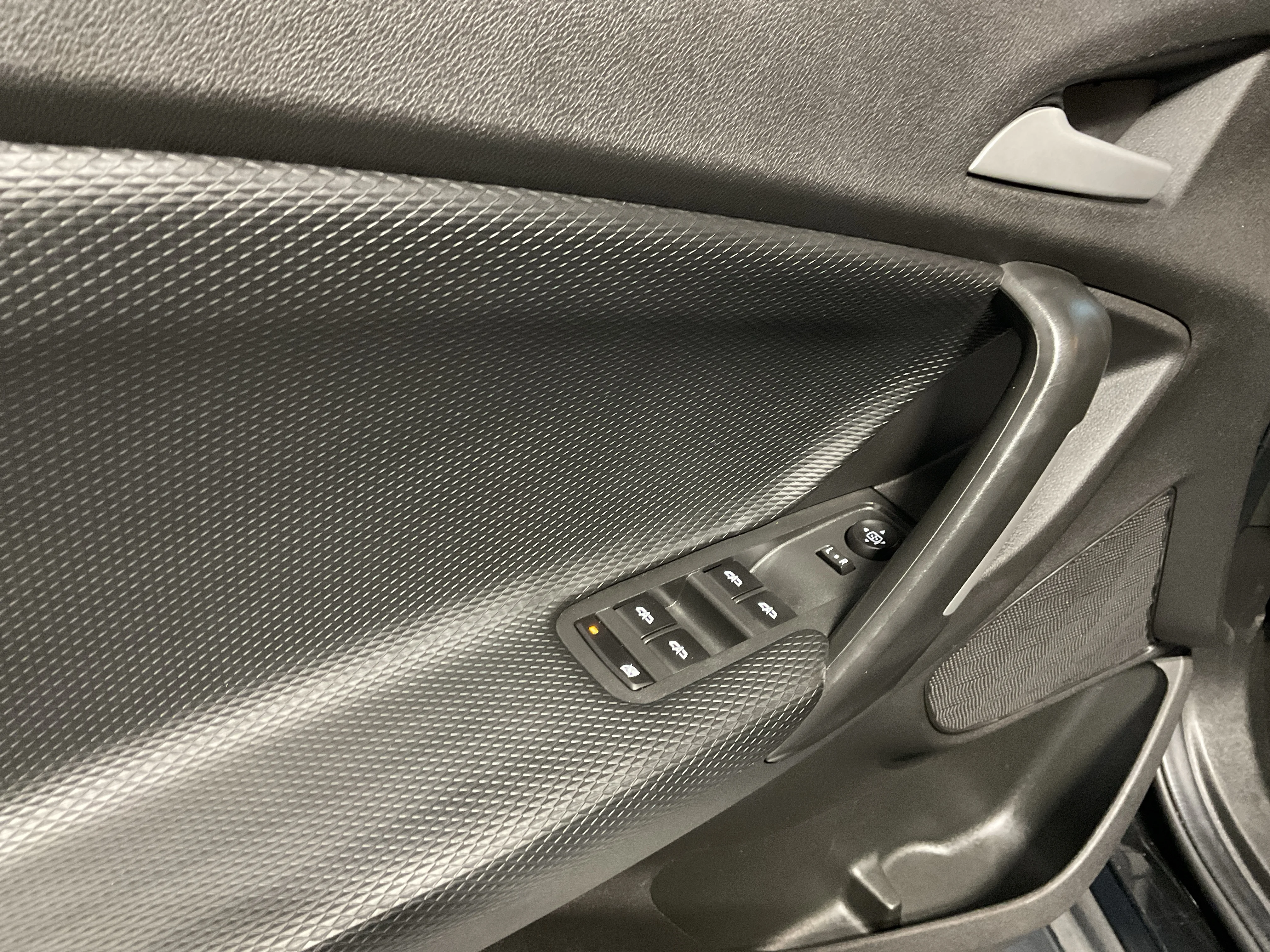 Interior 4