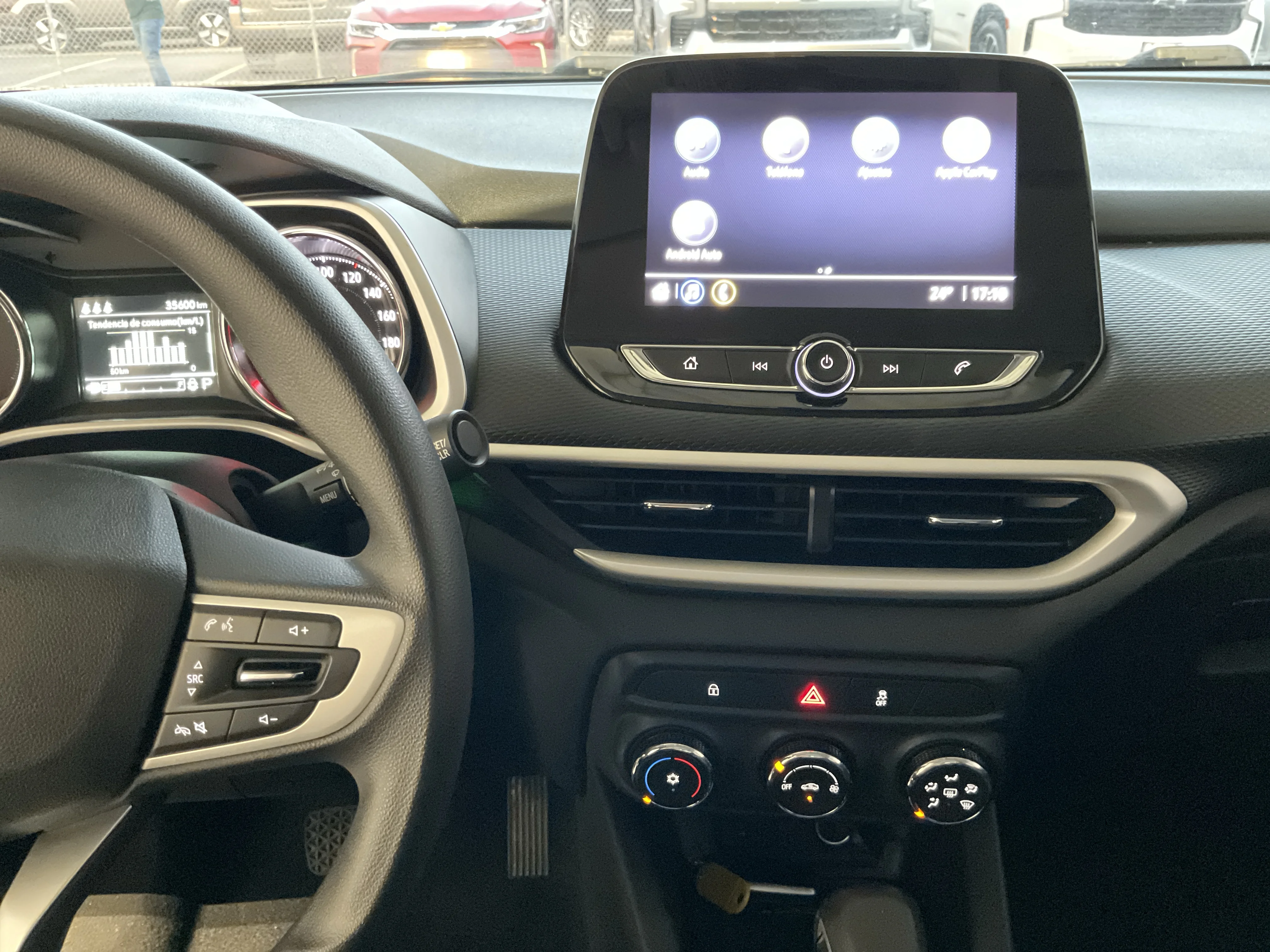Interior 7