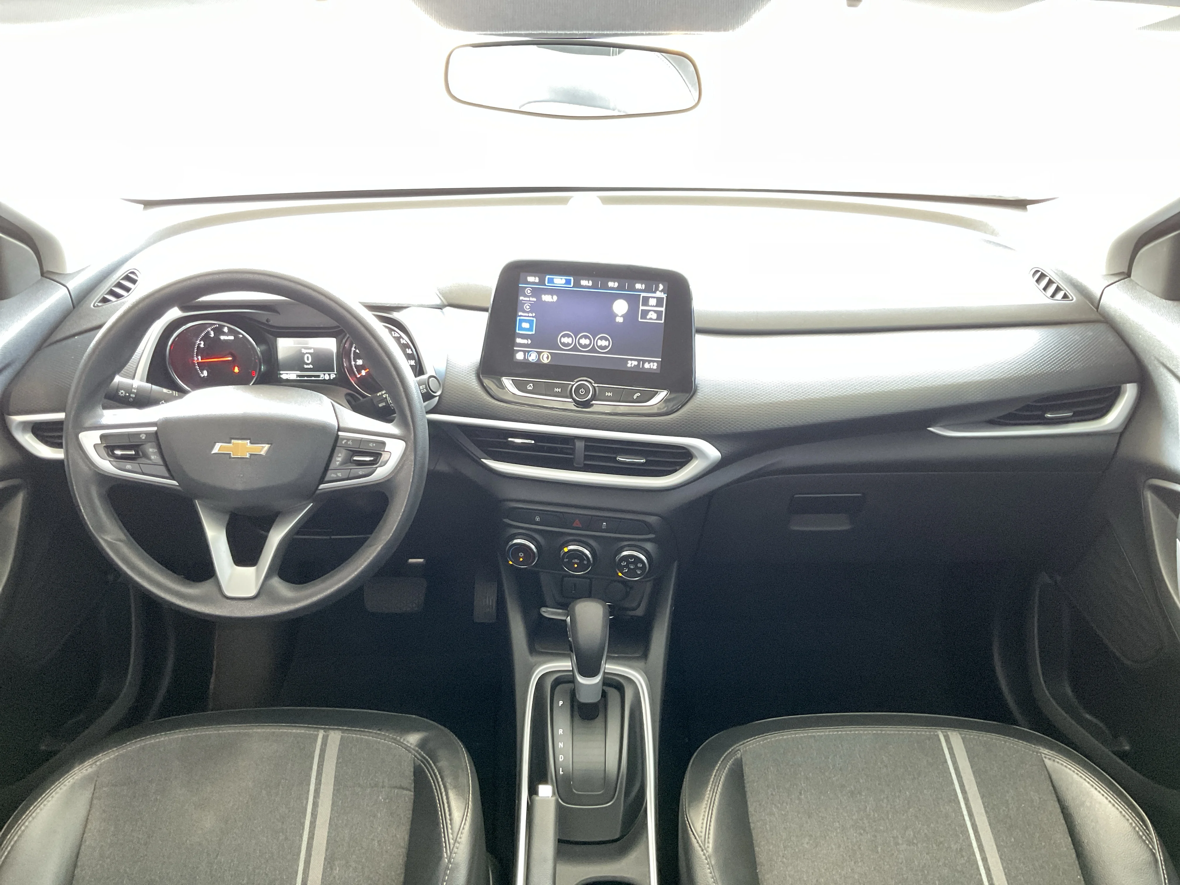 Interior 8