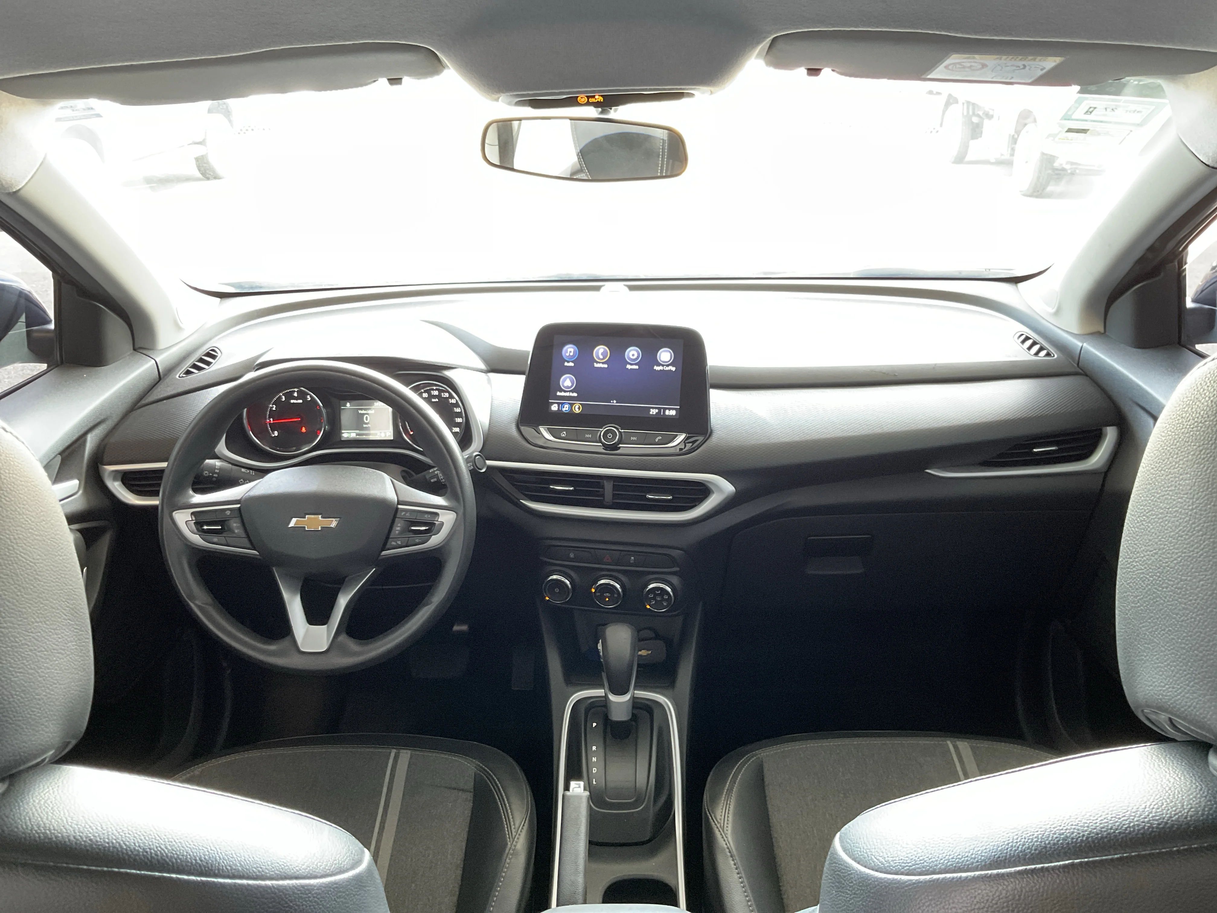 Interior 8