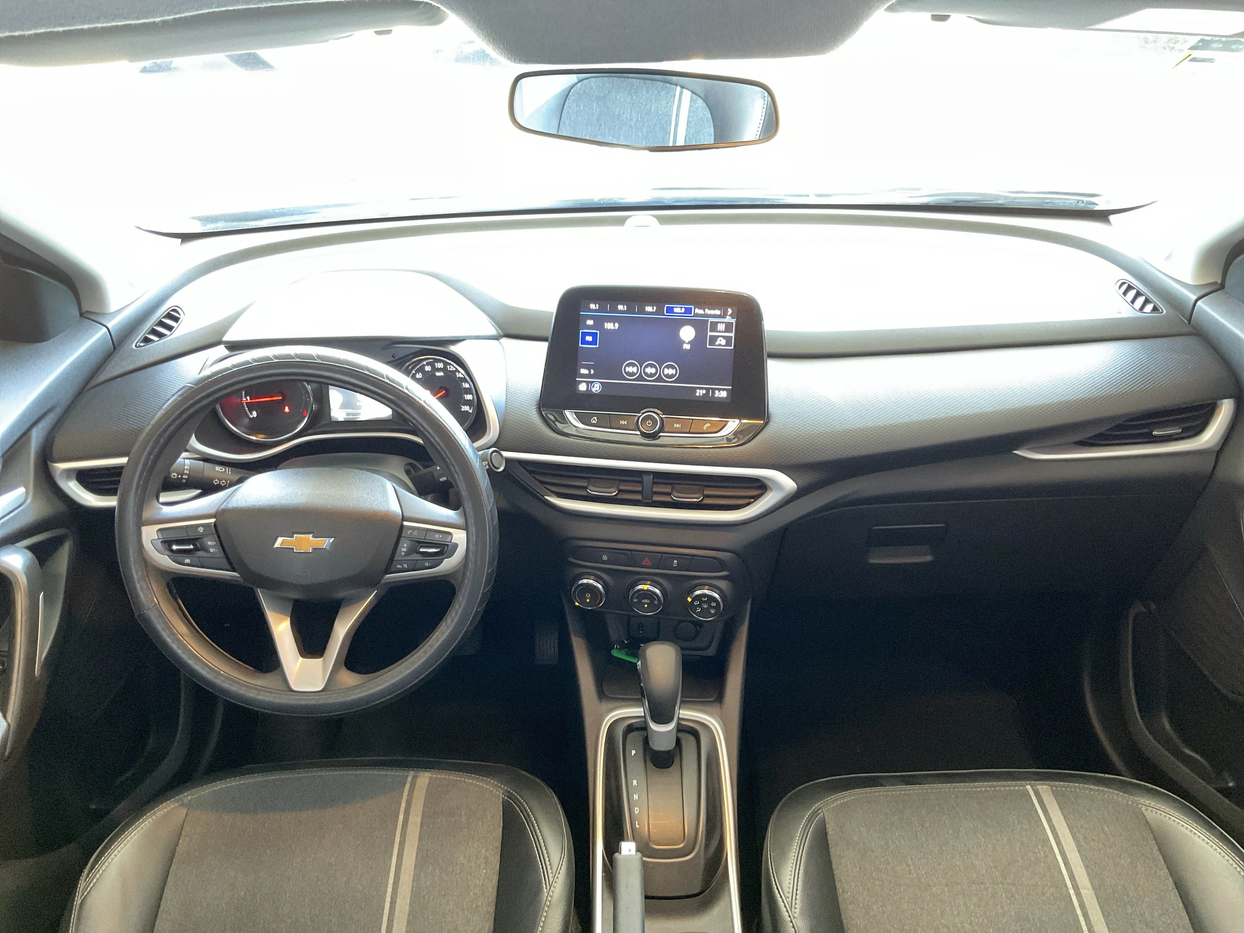 Interior 8