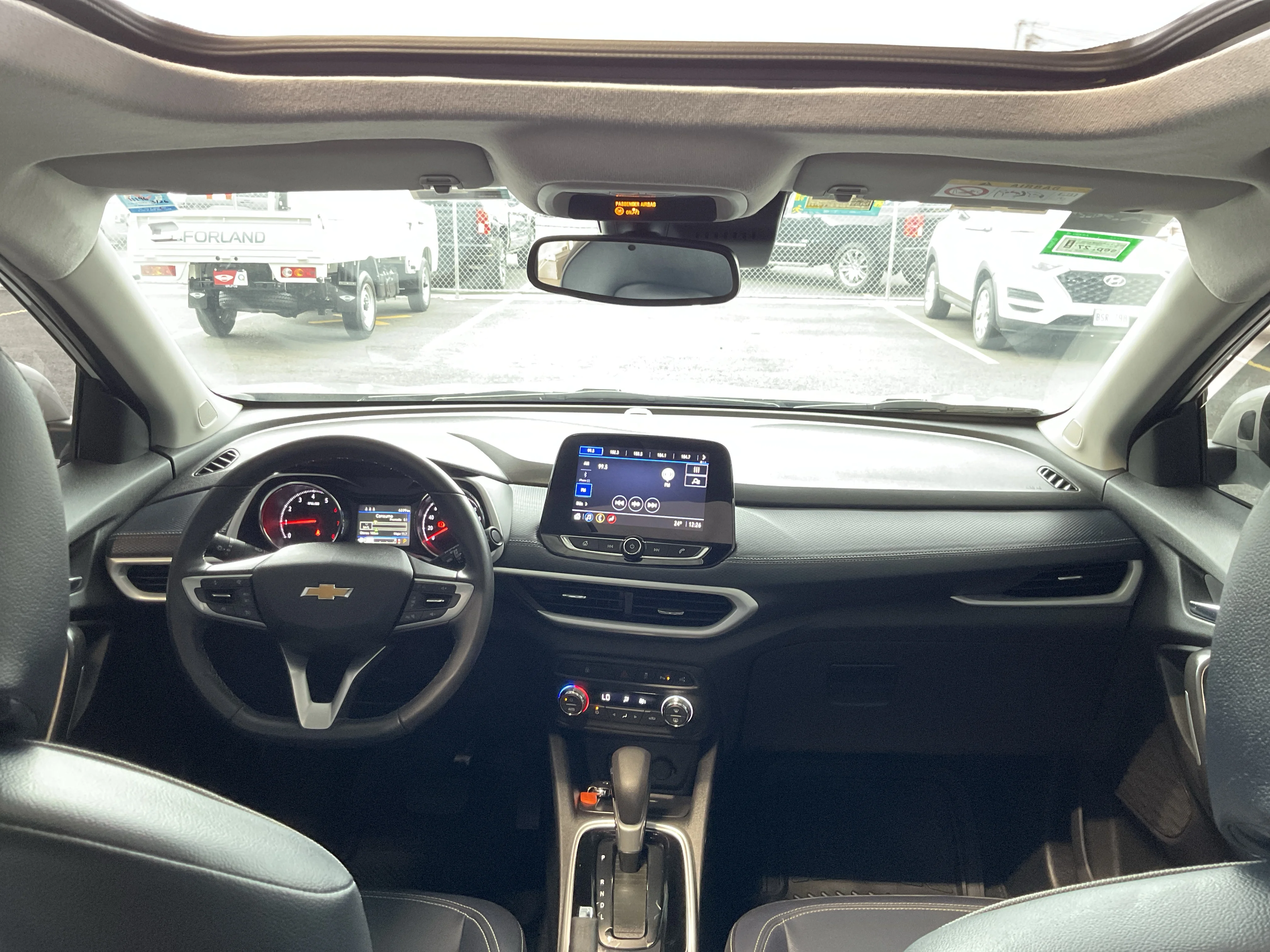 Interior 8