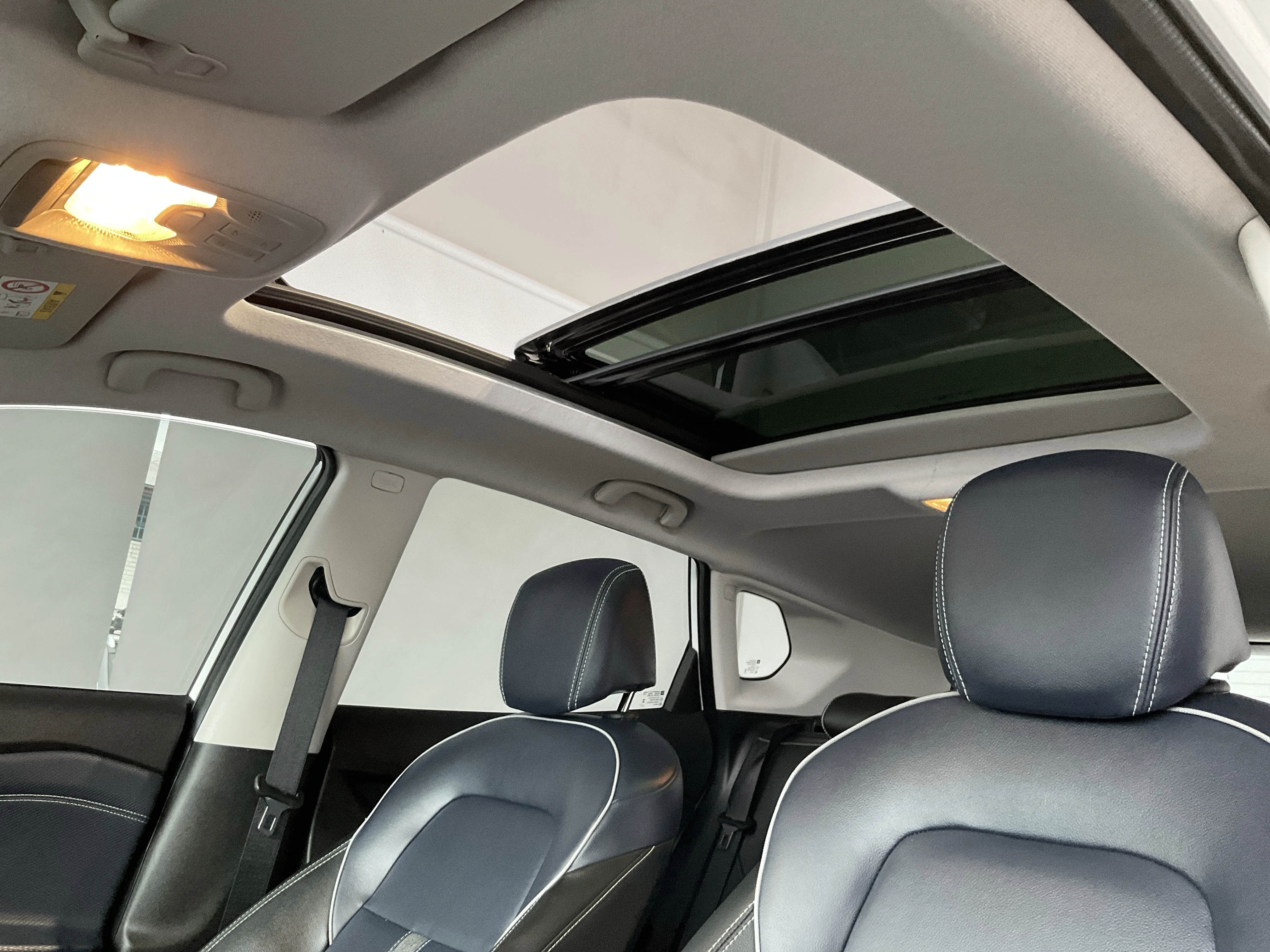 Interior 9