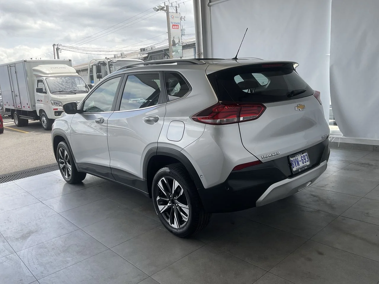 Exterior 5