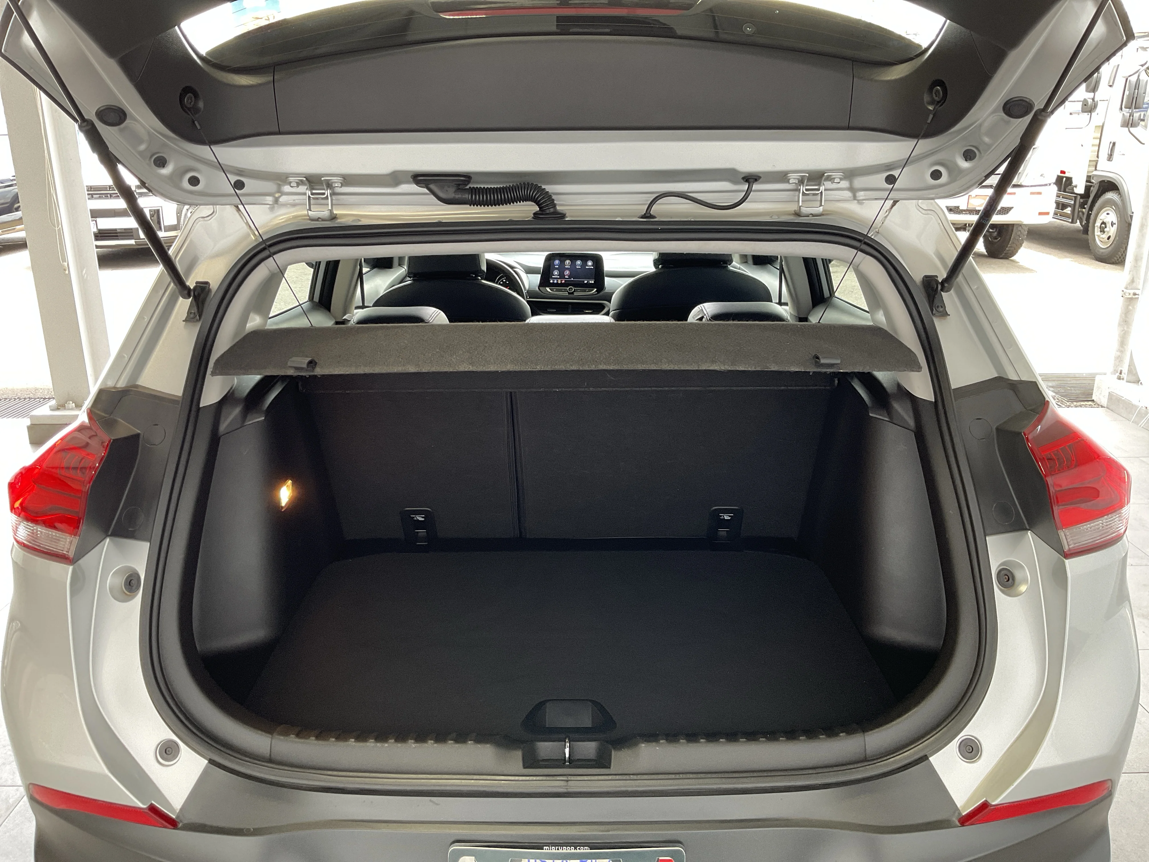 Interior 3