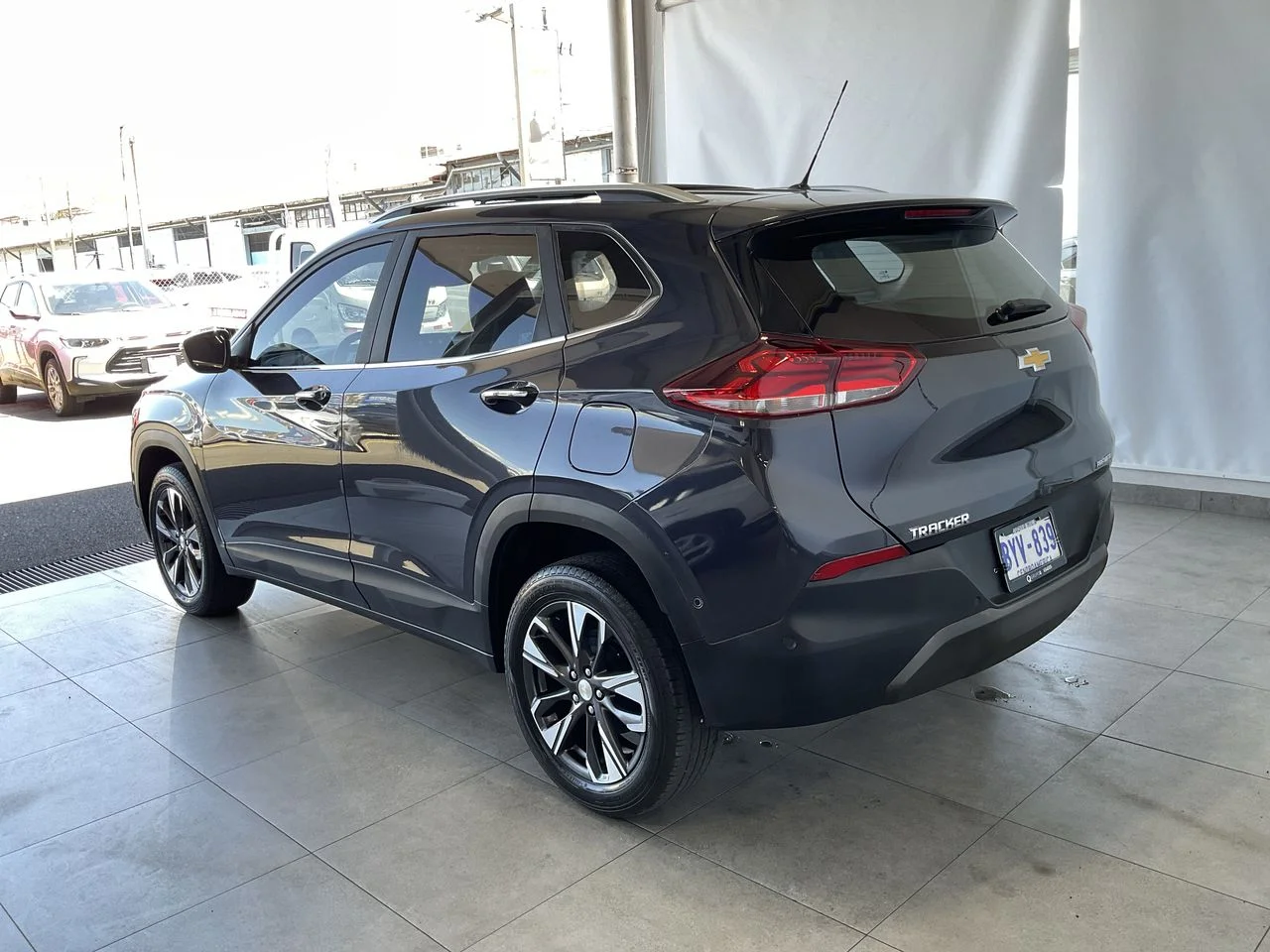 Exterior 5