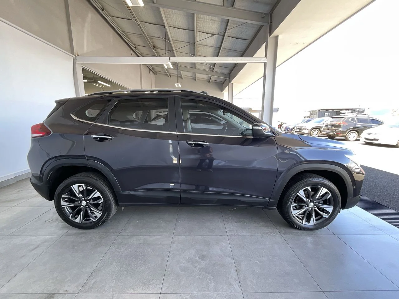 Exterior 8