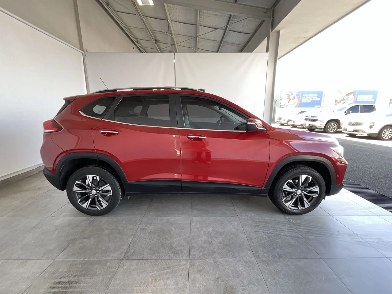 Exterior 8