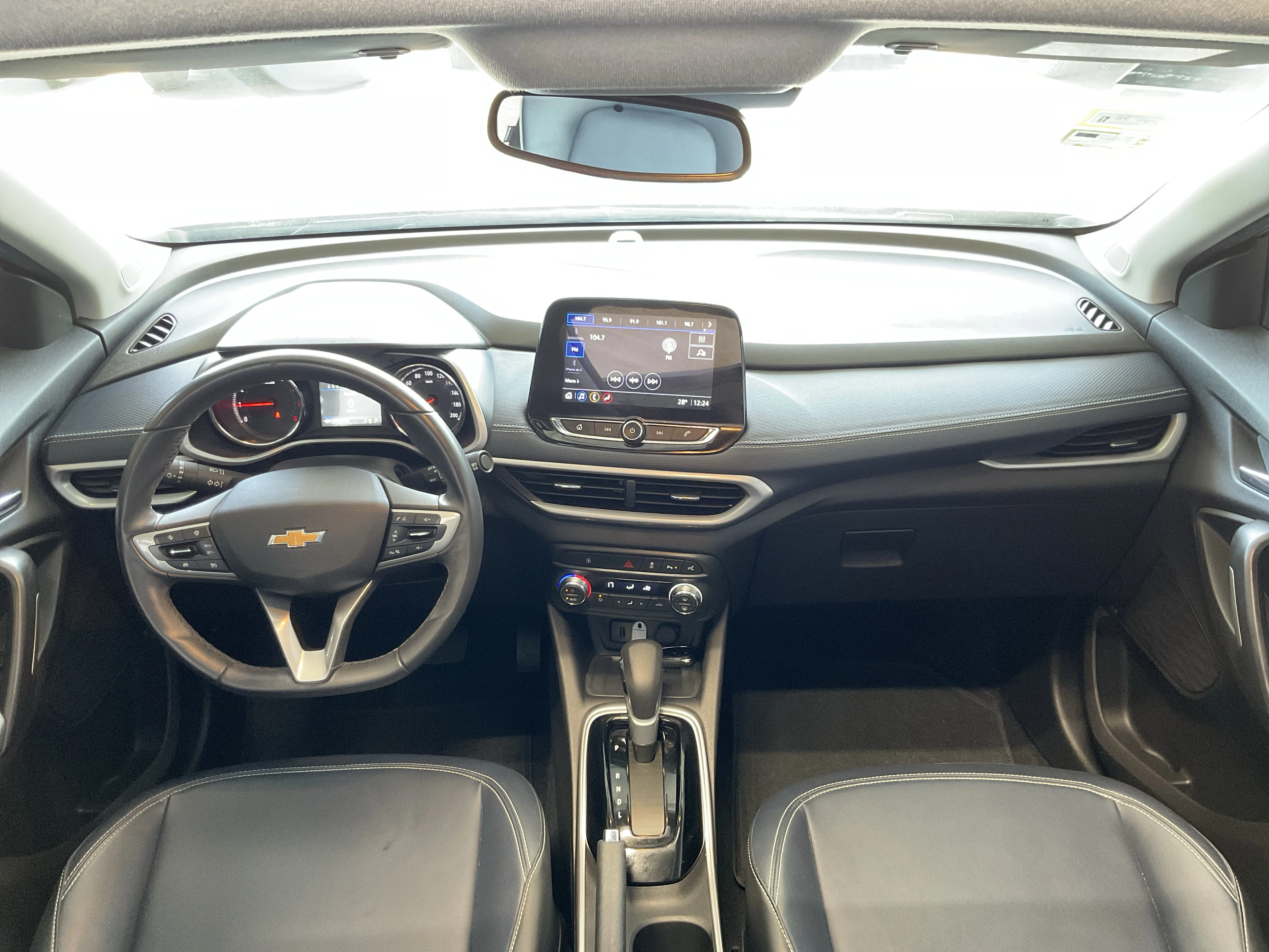 Interior 8