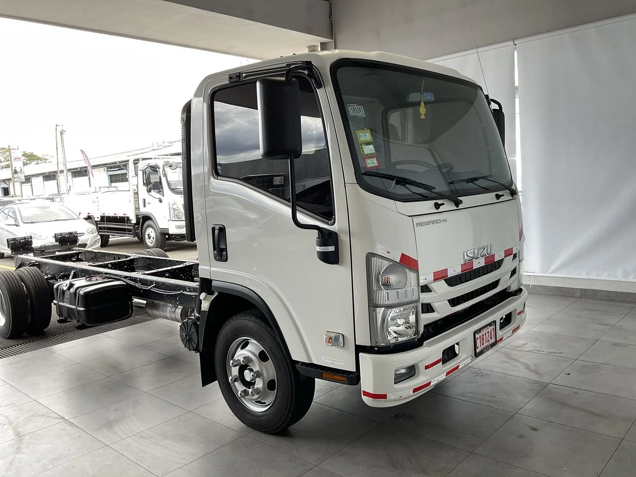 Isuzu REWARD NQR75L-LN5VAYN 5200CC 4