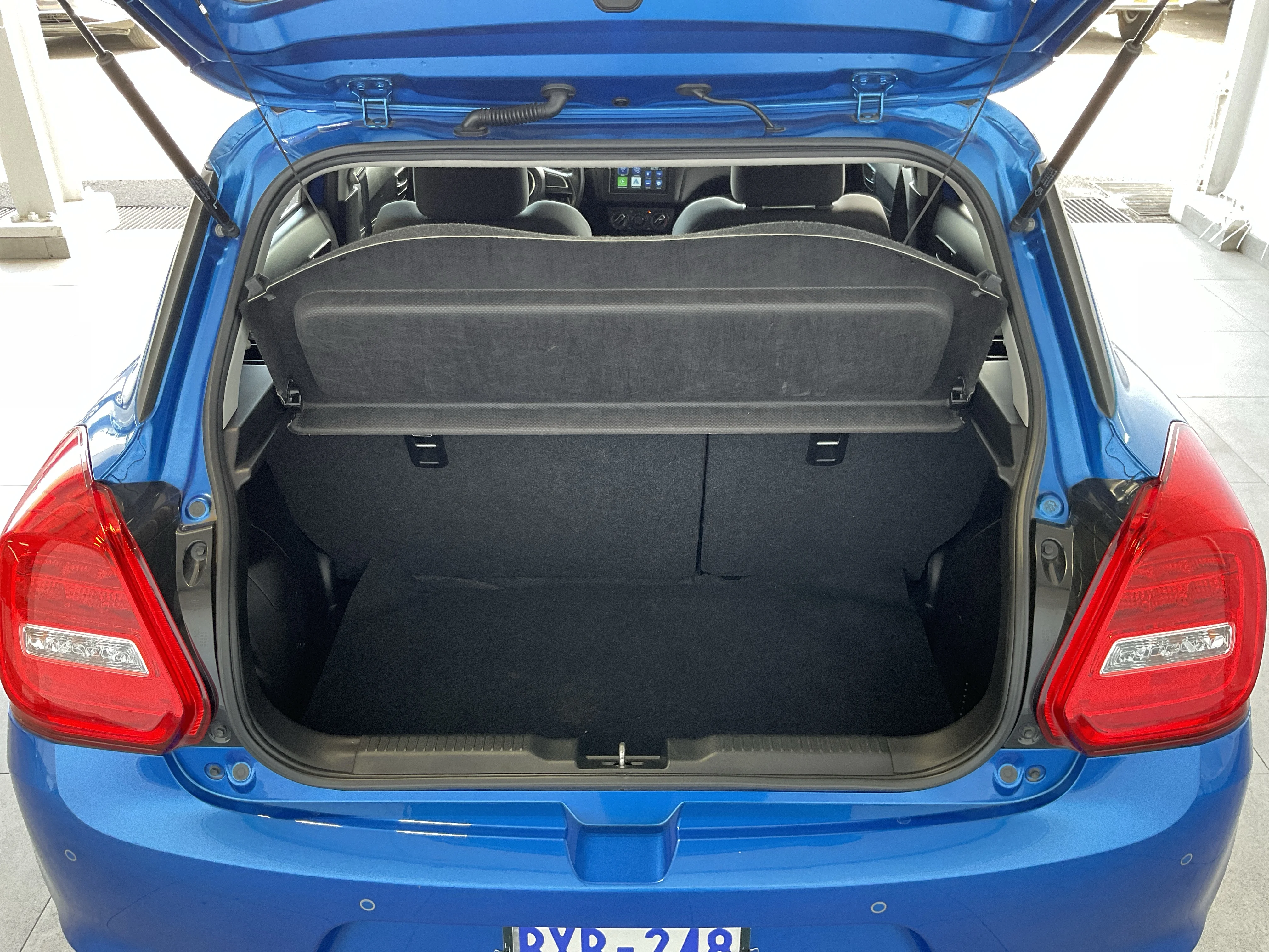 Interior 3