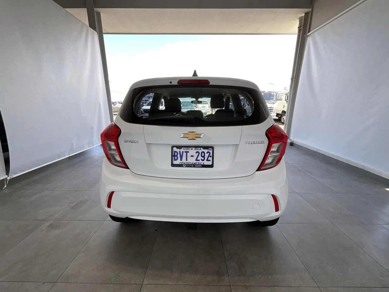 Exterior 6