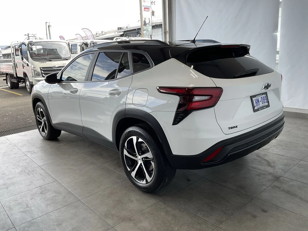 Exterior 4
