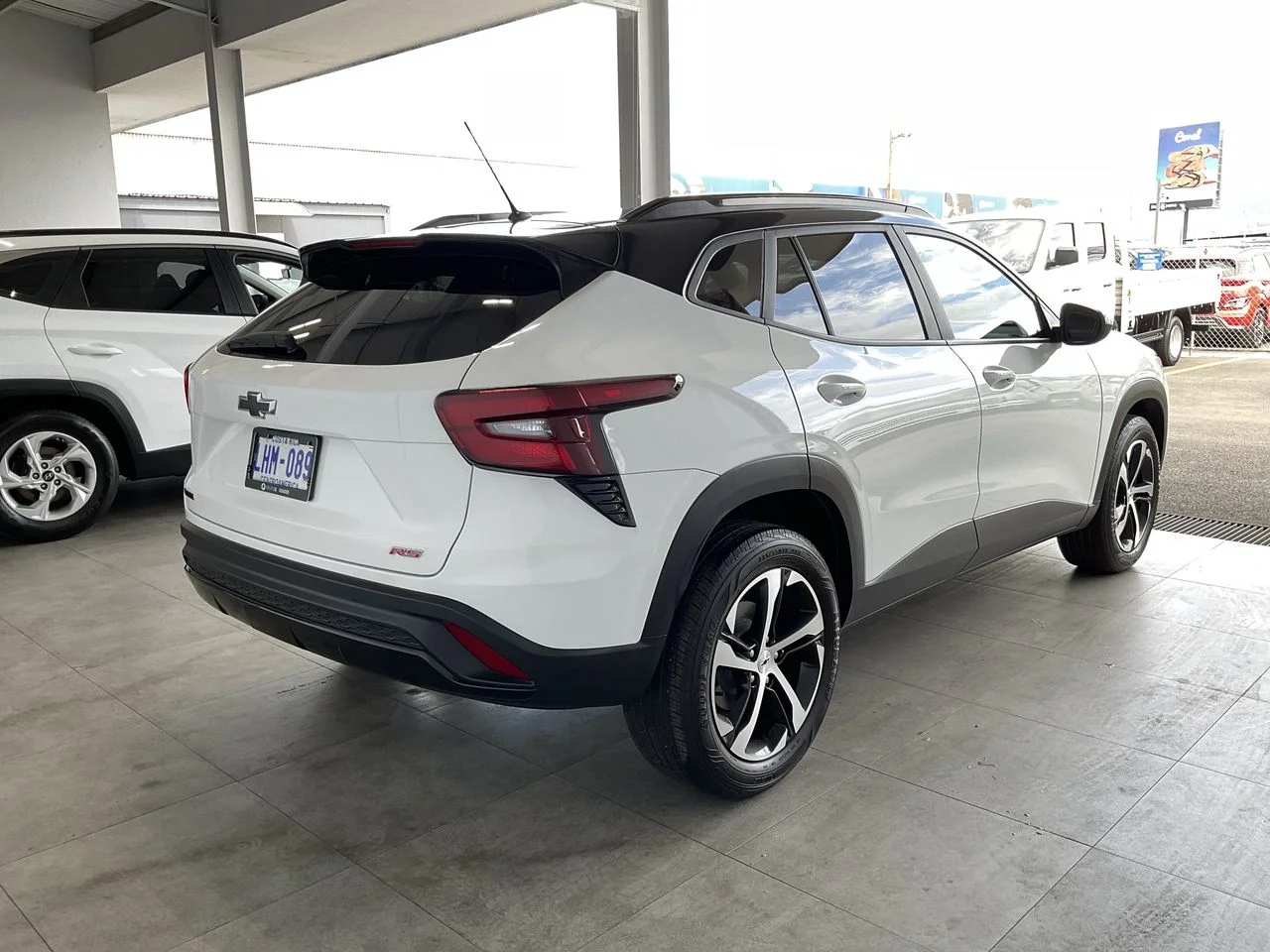 Exterior 6